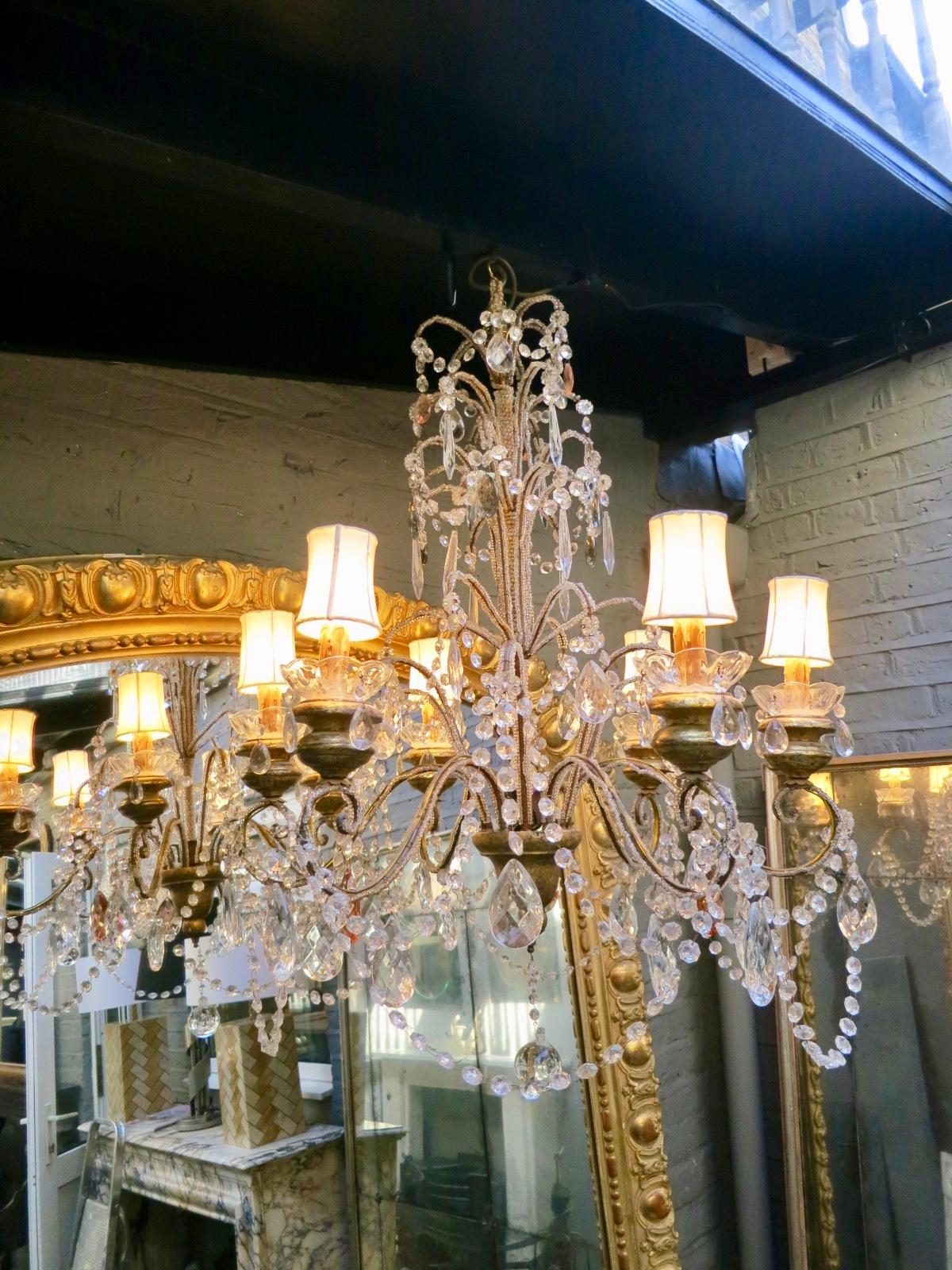 A Pair Of Florentine Italian Chandeliers In Good Condition For Sale In London, GB