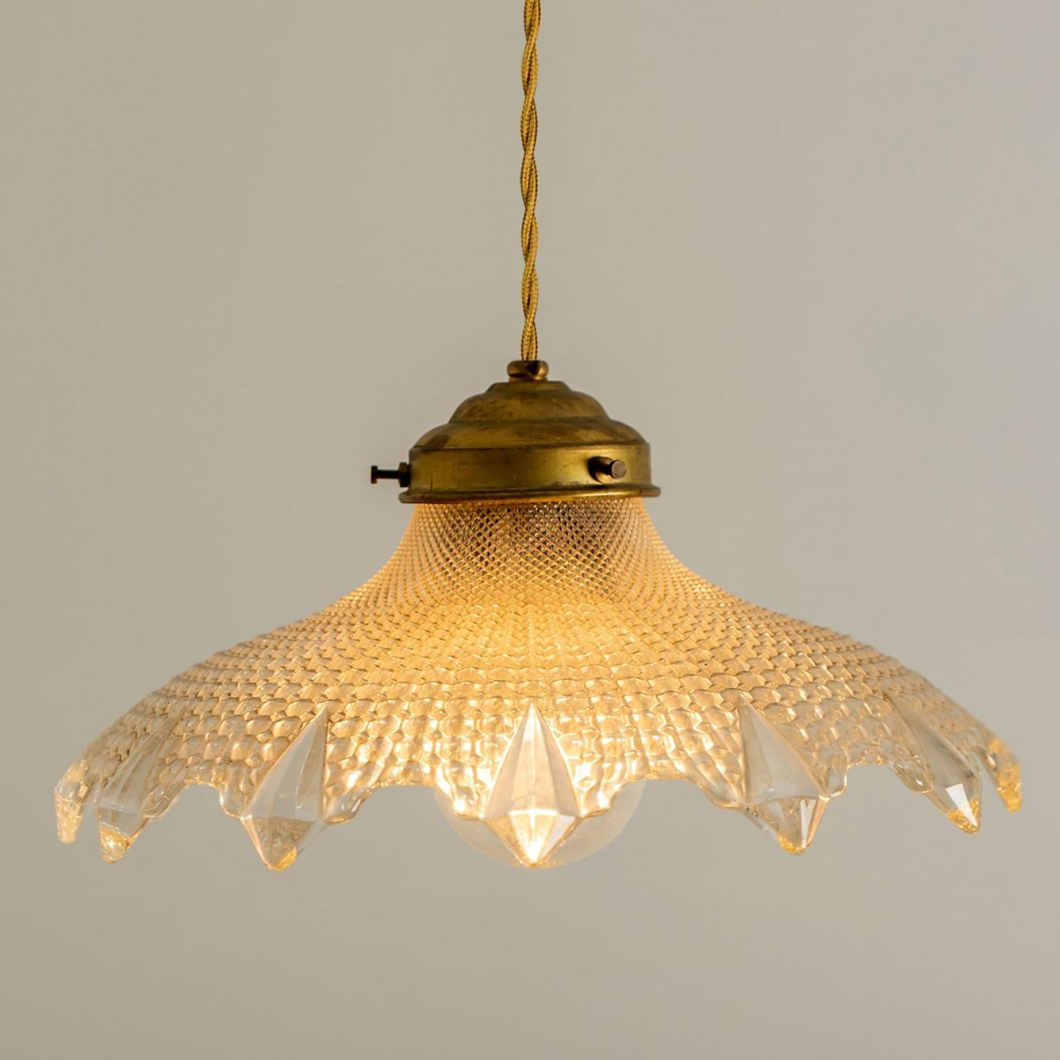 Ein Paar Blumen-Diamant-Kronleuchter aus Art Deco-Glas, Europa, Frankreich (Mitte des 20. Jahrhunderts) im Angebot