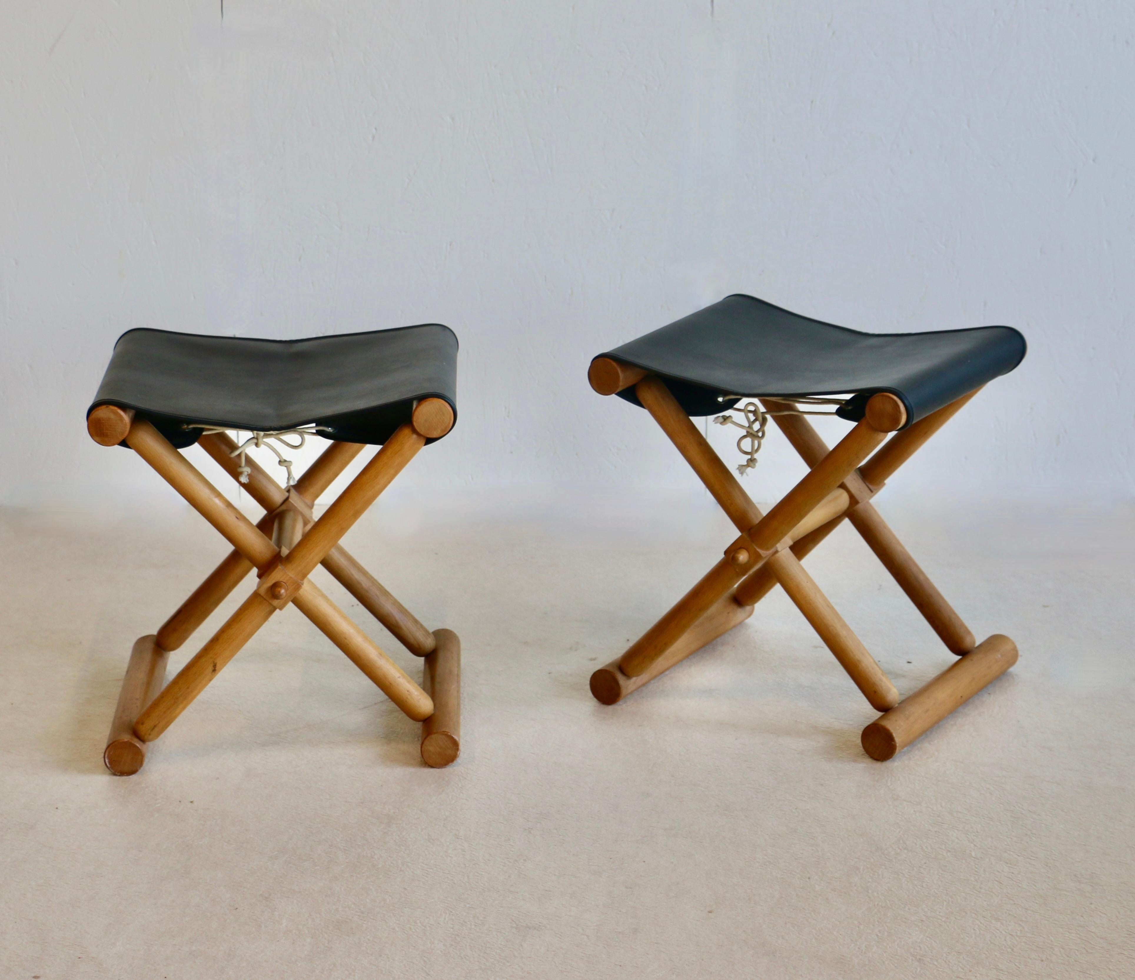 A pair of folding stools. France 80s In Good Condition For Sale In VILLERS-SUR-MER, FR
