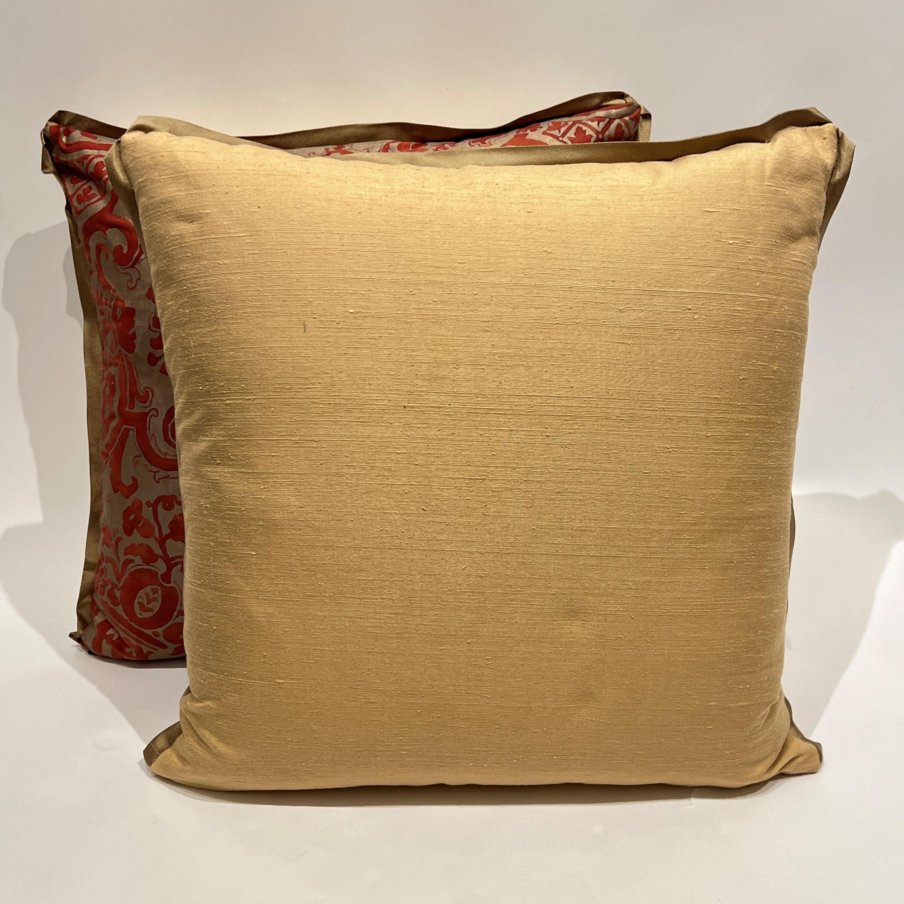 Paire de coussins Fortuny à motif Carnavalet Neuf - En vente à New York, NY