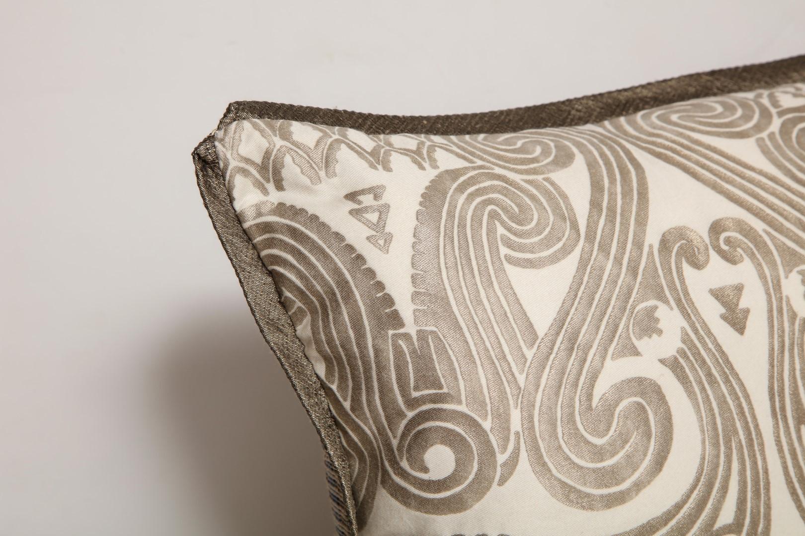 Pair of Fortuny Fabric Cushions in the Peruviano Pattern 2
