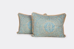 Paire de coussins Fortuny Orsini bleu/vert par David Duncan Studio