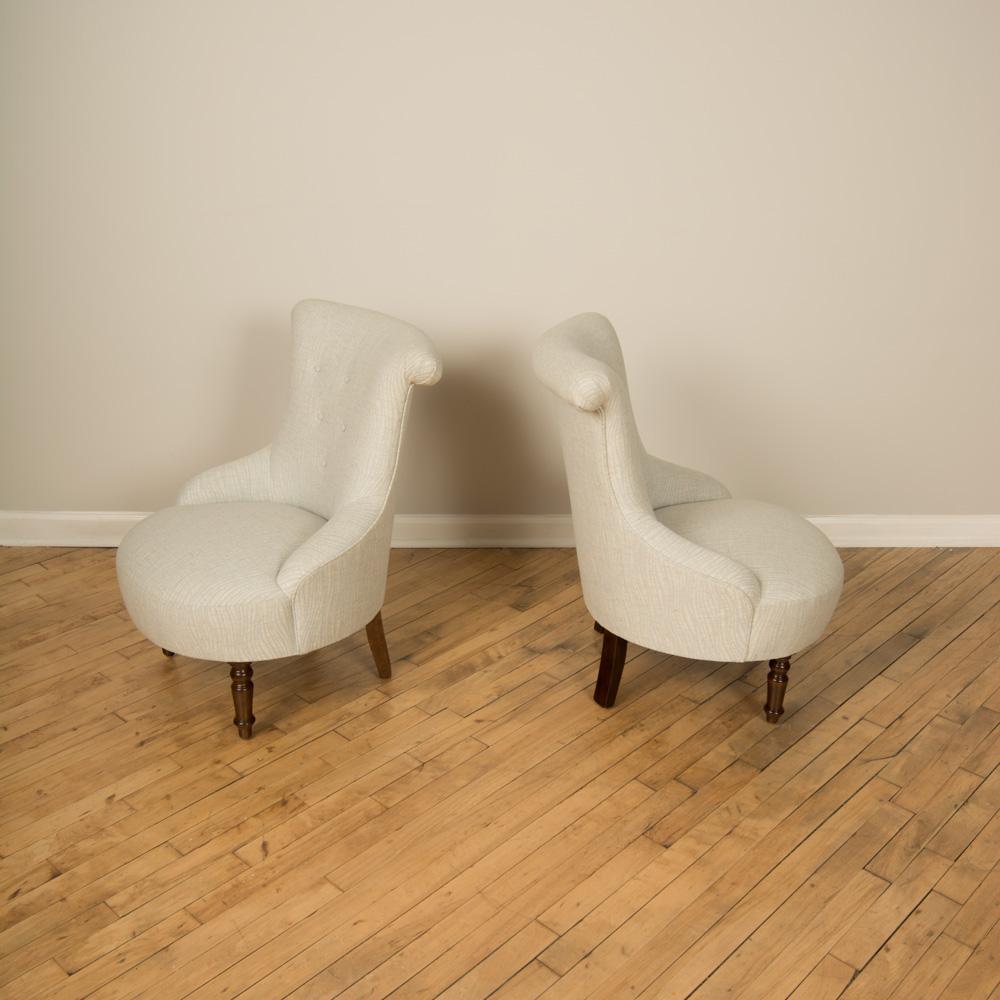 20th Century Pair of French 1940’s Salon Side Chairs For Sale