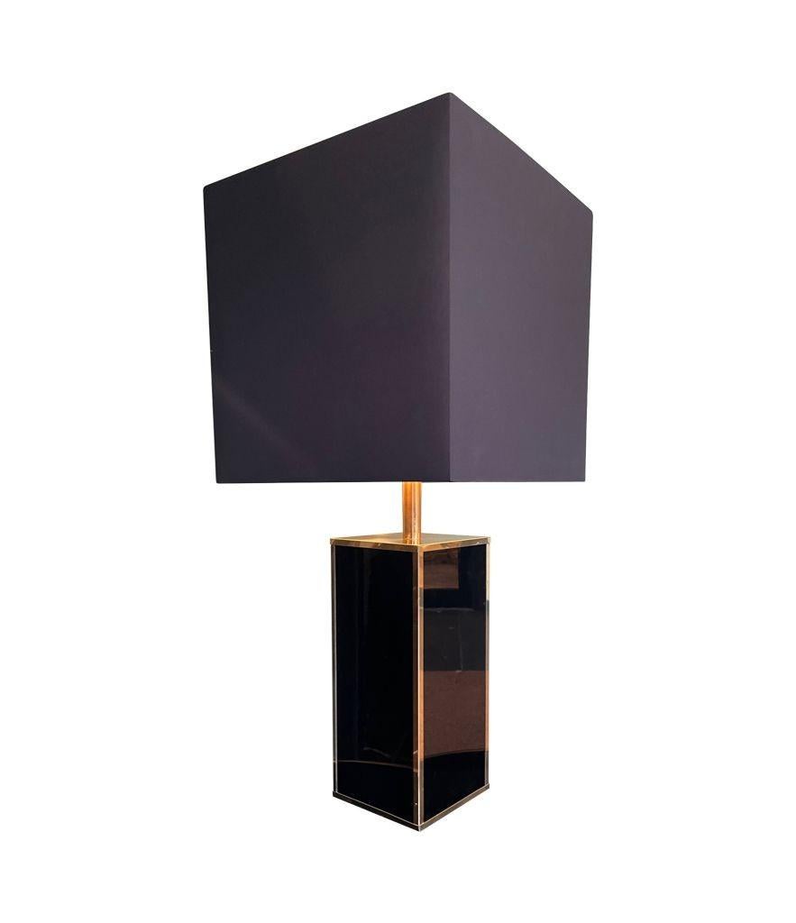 Late 20th Century Pair of French 1970s Black Laminated and Gilt Metal Lamps For Sale