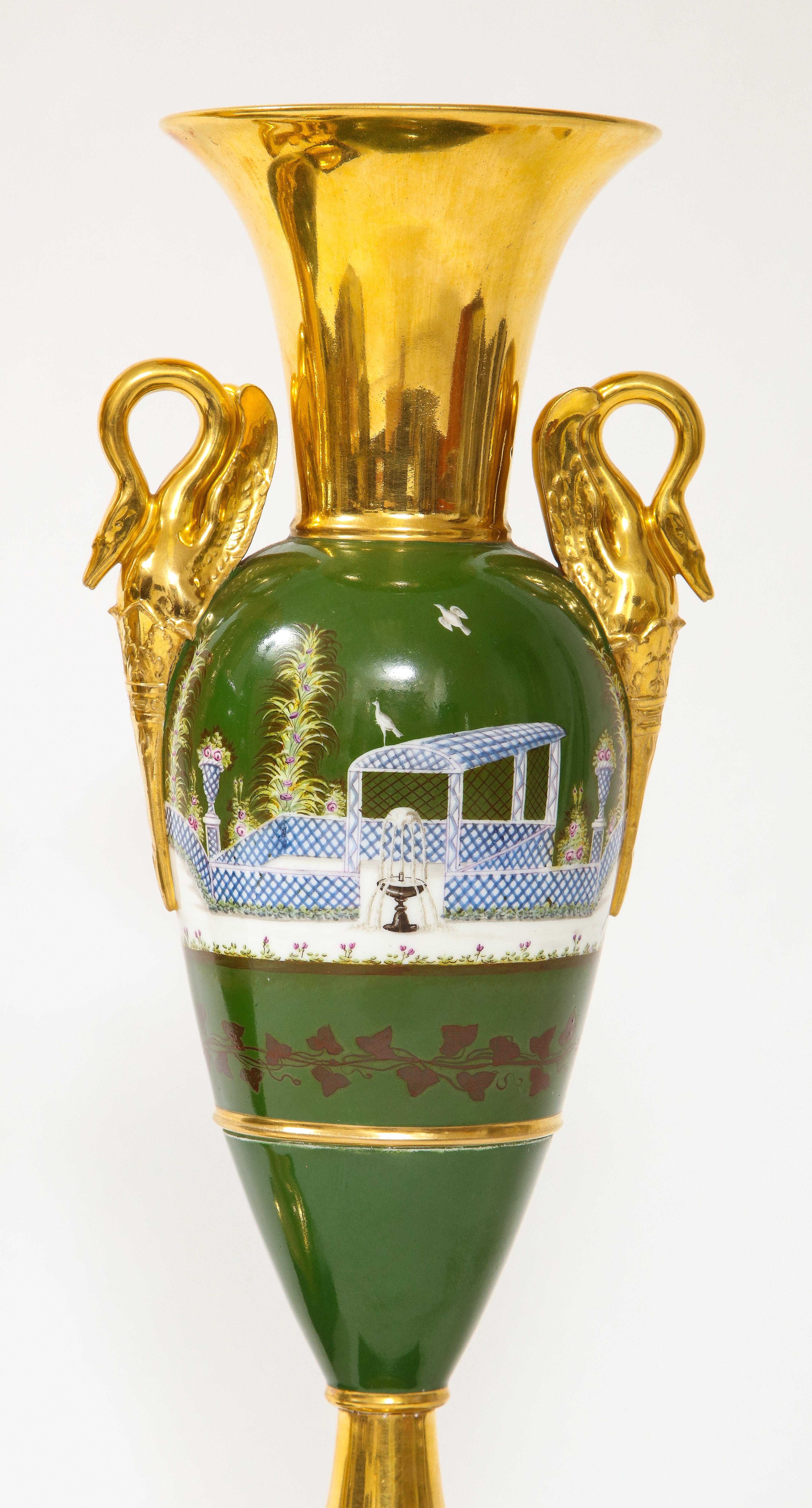 Paire de vases à anse de cygne en porcelaine de Old Paris, période Empire, du 19e C. en vente 6