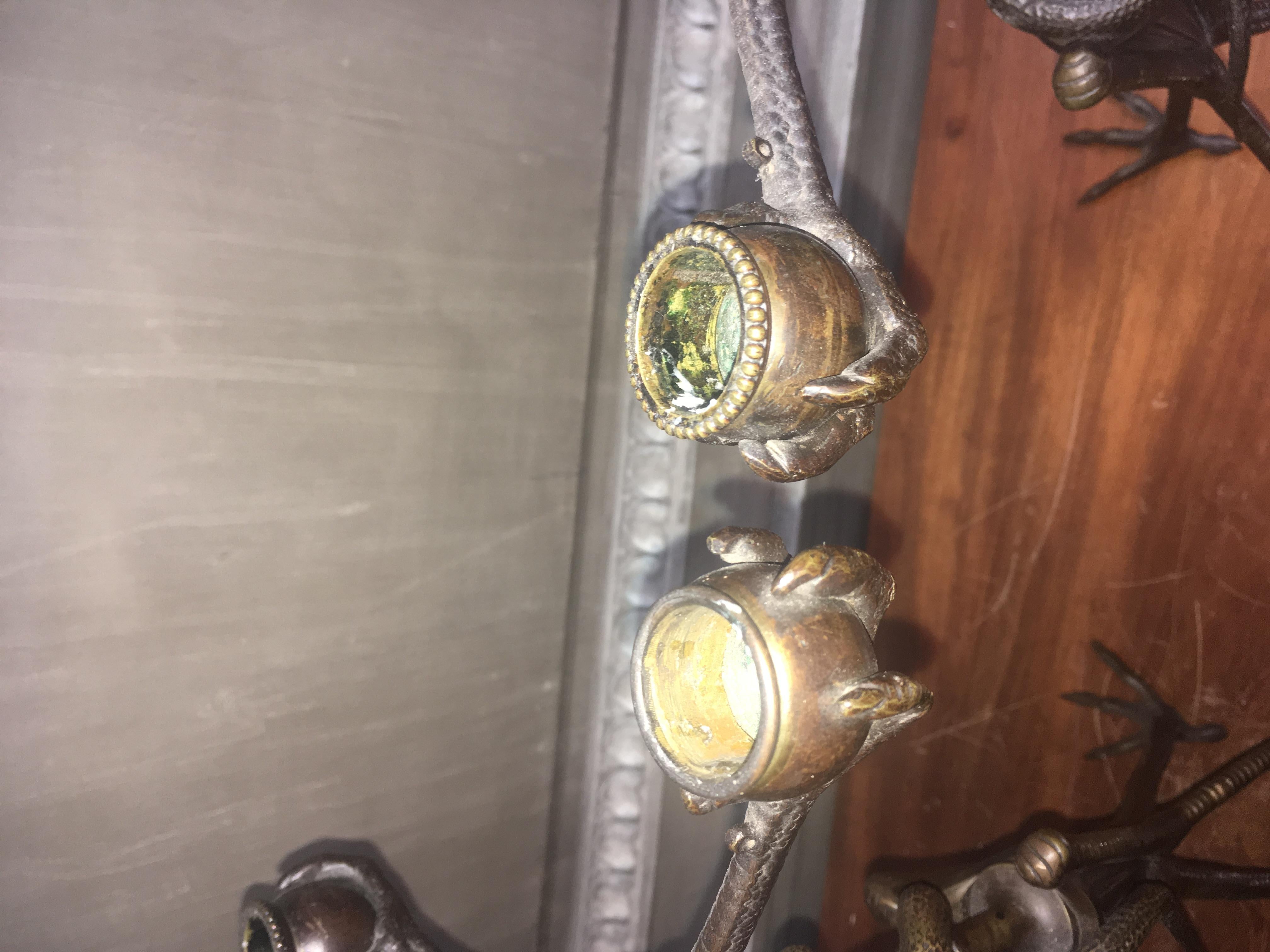Coppia di candelabri francesi del XIX secolo in bronzo con motivo animale in vendita 1
