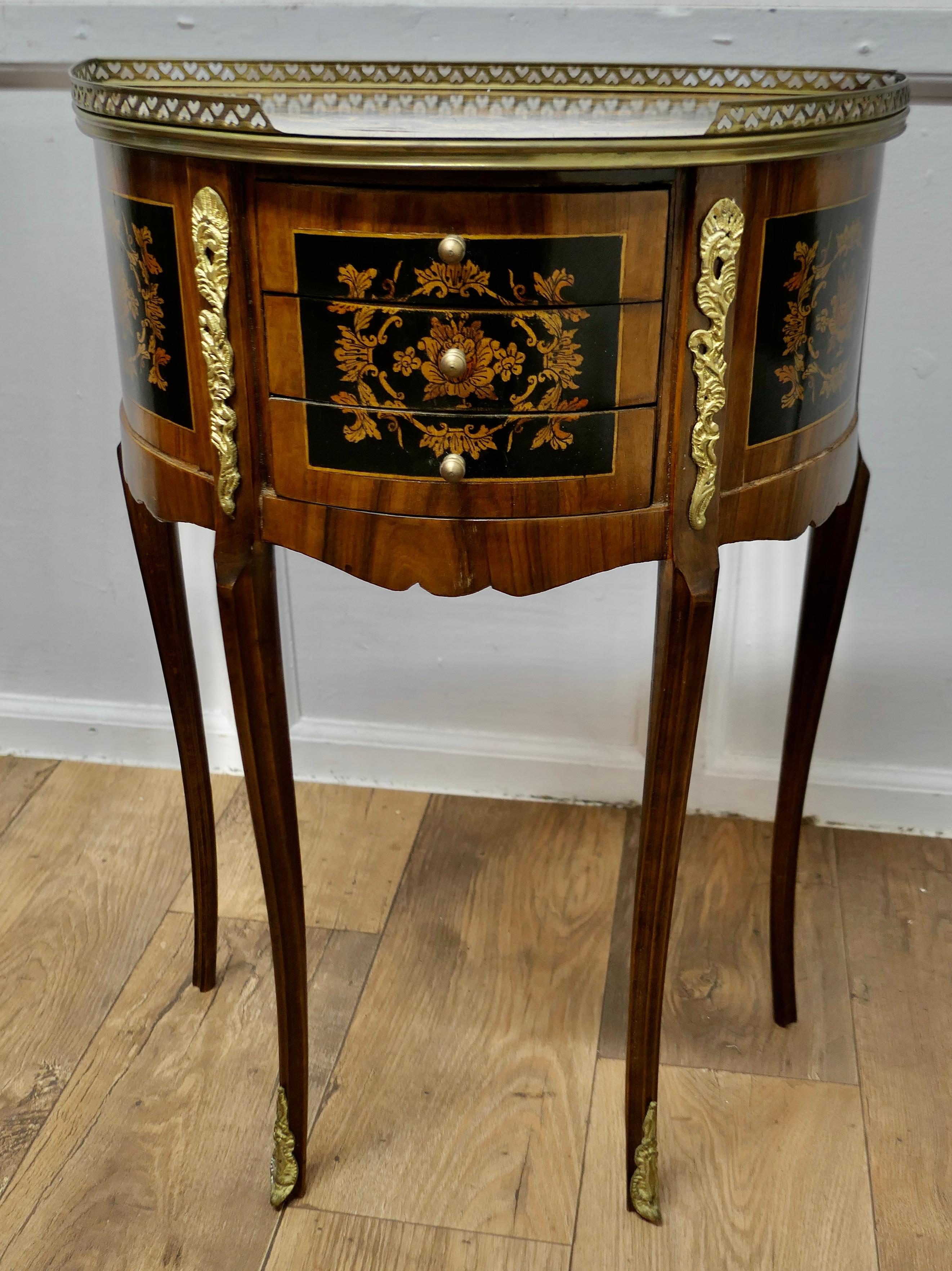 A Pair of French 19th Century Leaf Design Small Side Tables or Bedside Cabinets  1