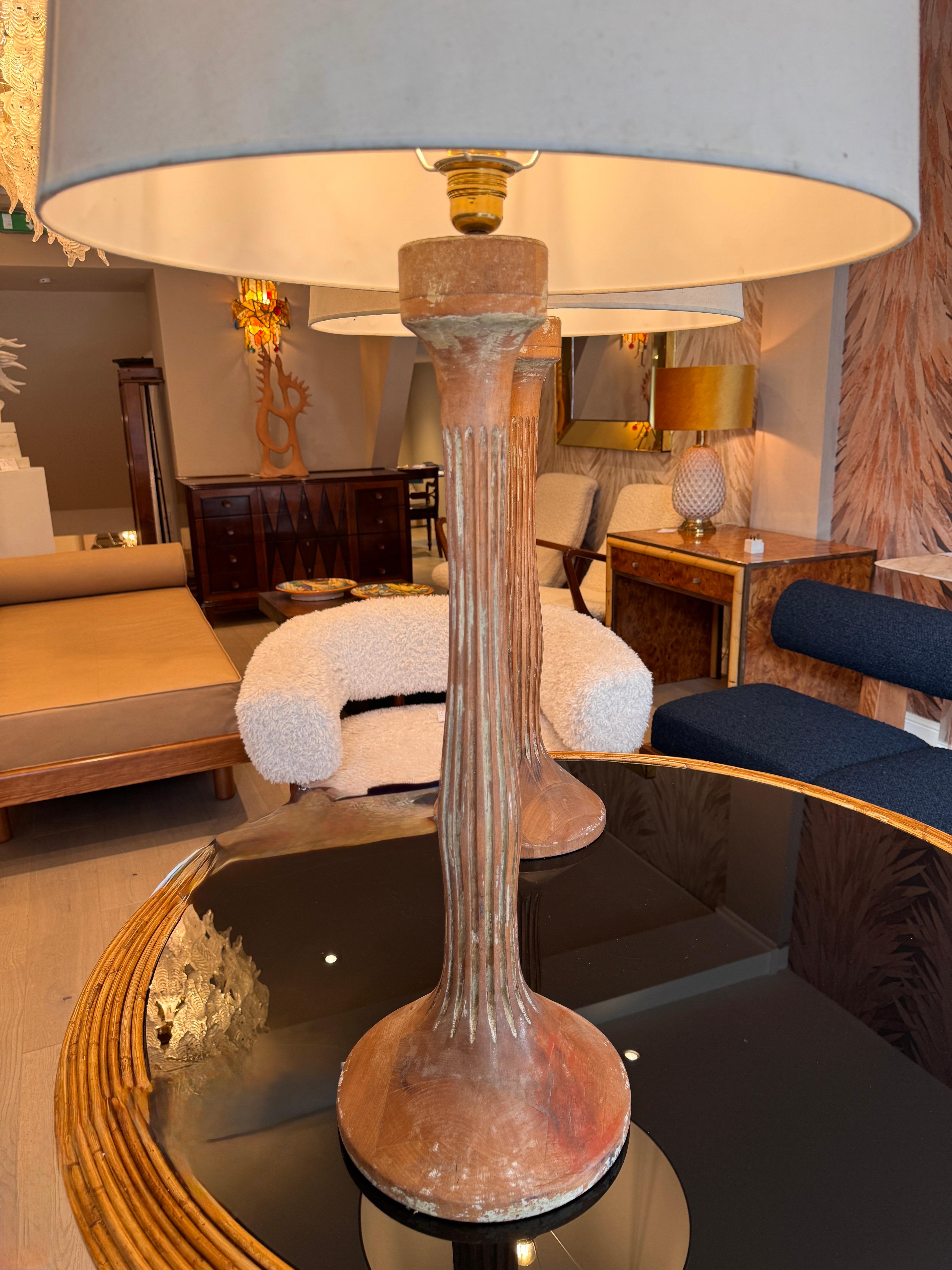 Milieu du XIXe siècle Paire de lampes de table en chêne vert du 19e siècle français en vente