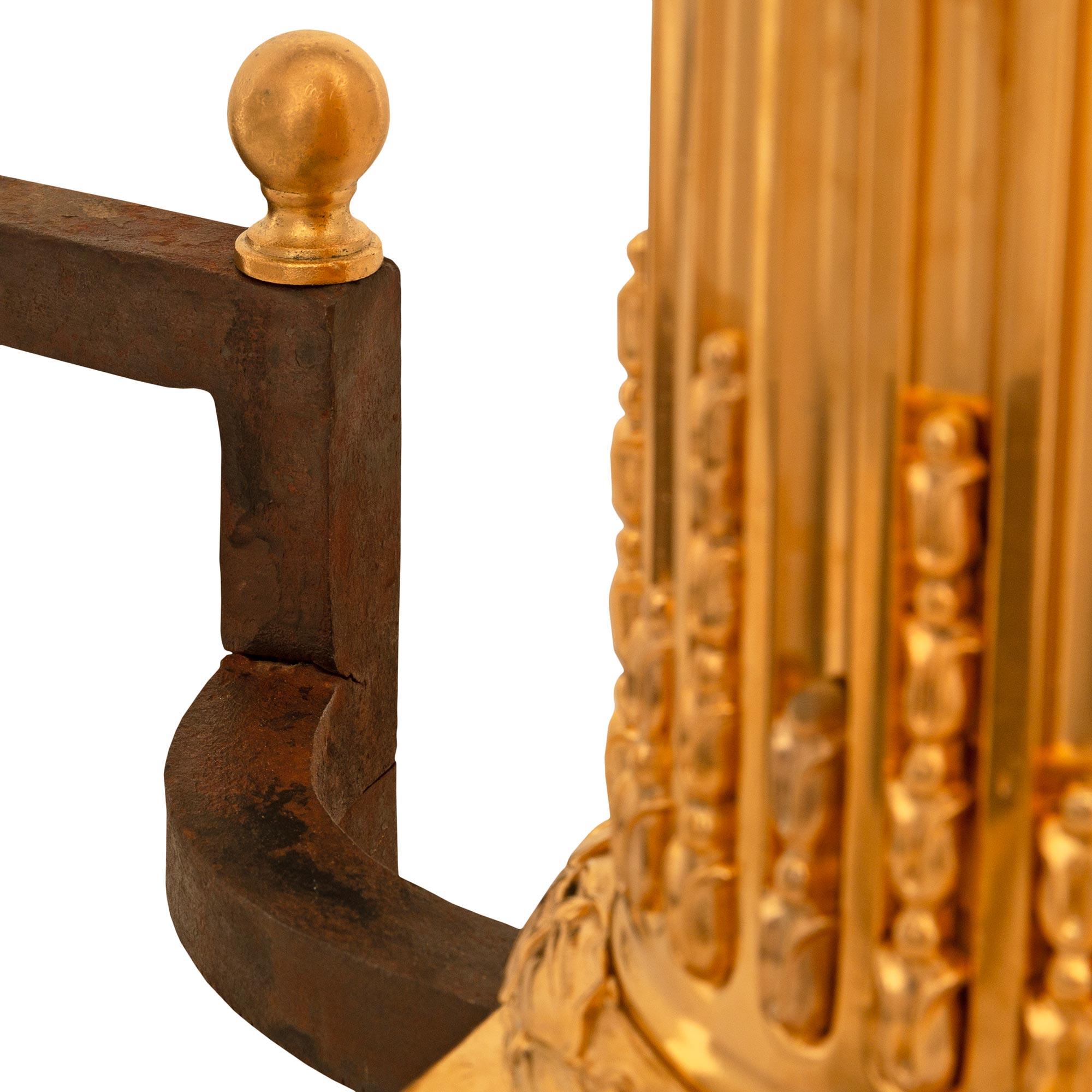 Coppia di Chenet/andirons francesi del XIX secolo in stile Luigi XVI in ormeggio e ferro in vendita 2