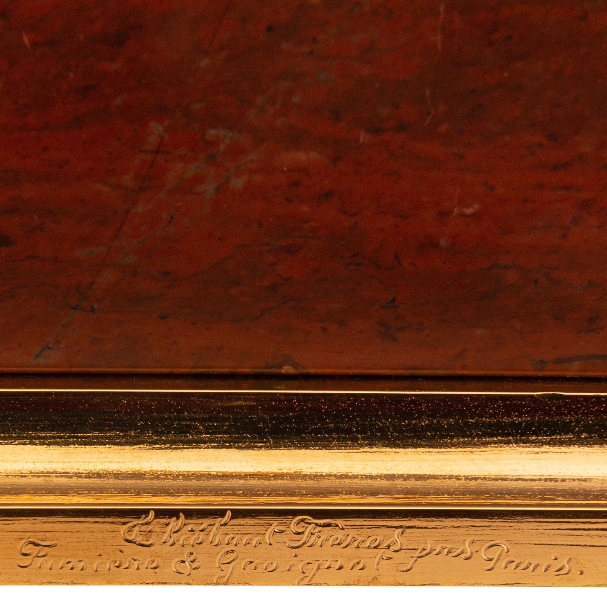 Pareja de lámparas francesas del siglo XIX de estilo Luis XVI. Lámpara de mármol Rouge Griotte y Ormolu en venta 4