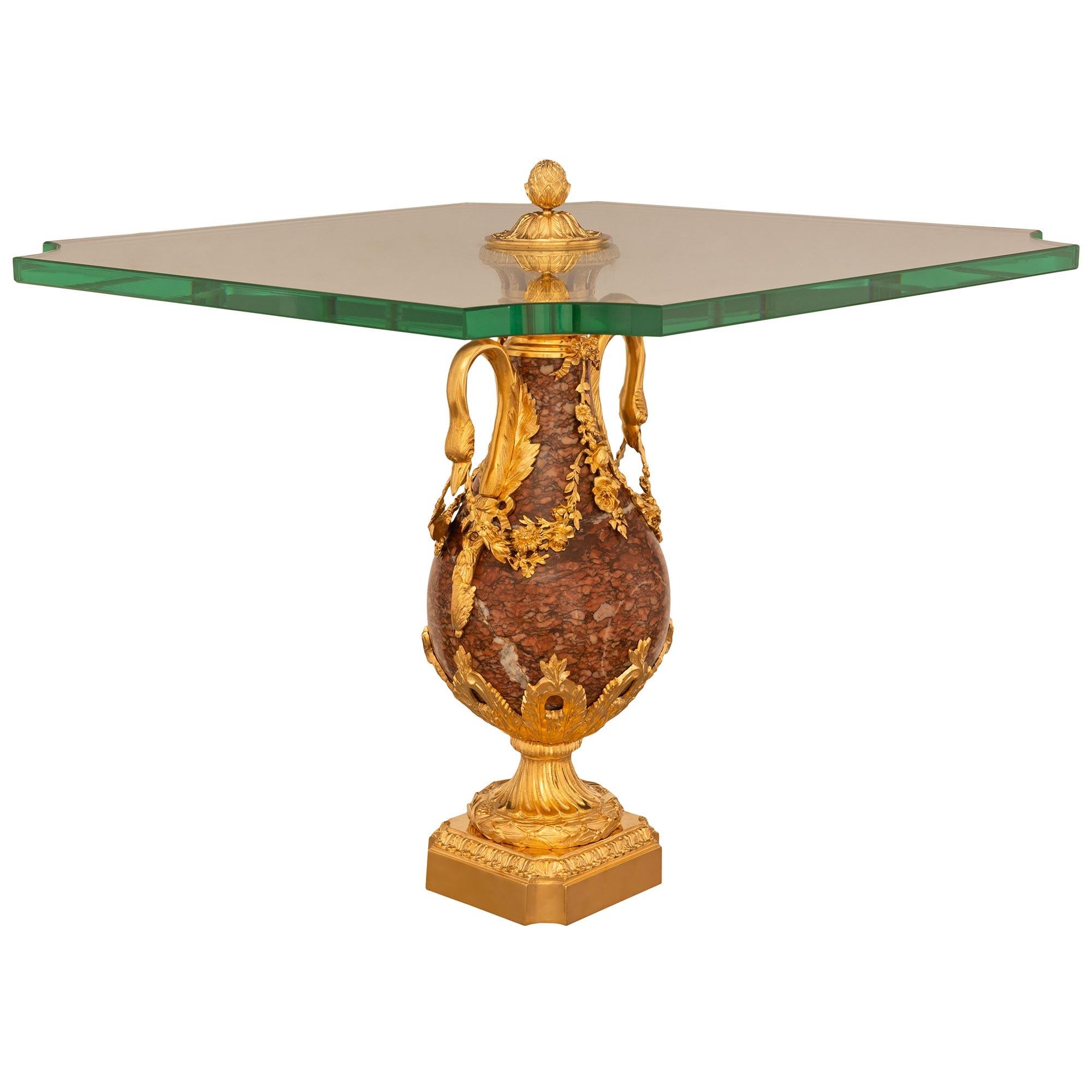 Français Paire d'objets en marbre rouge Griotte de style Louis XVI du 19e siècle. Marbre Rouge Griotte en vente