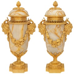 Coppia di urne di marmo e ormeggio Saint Louis XVI secolo, Francia, XIX secolo