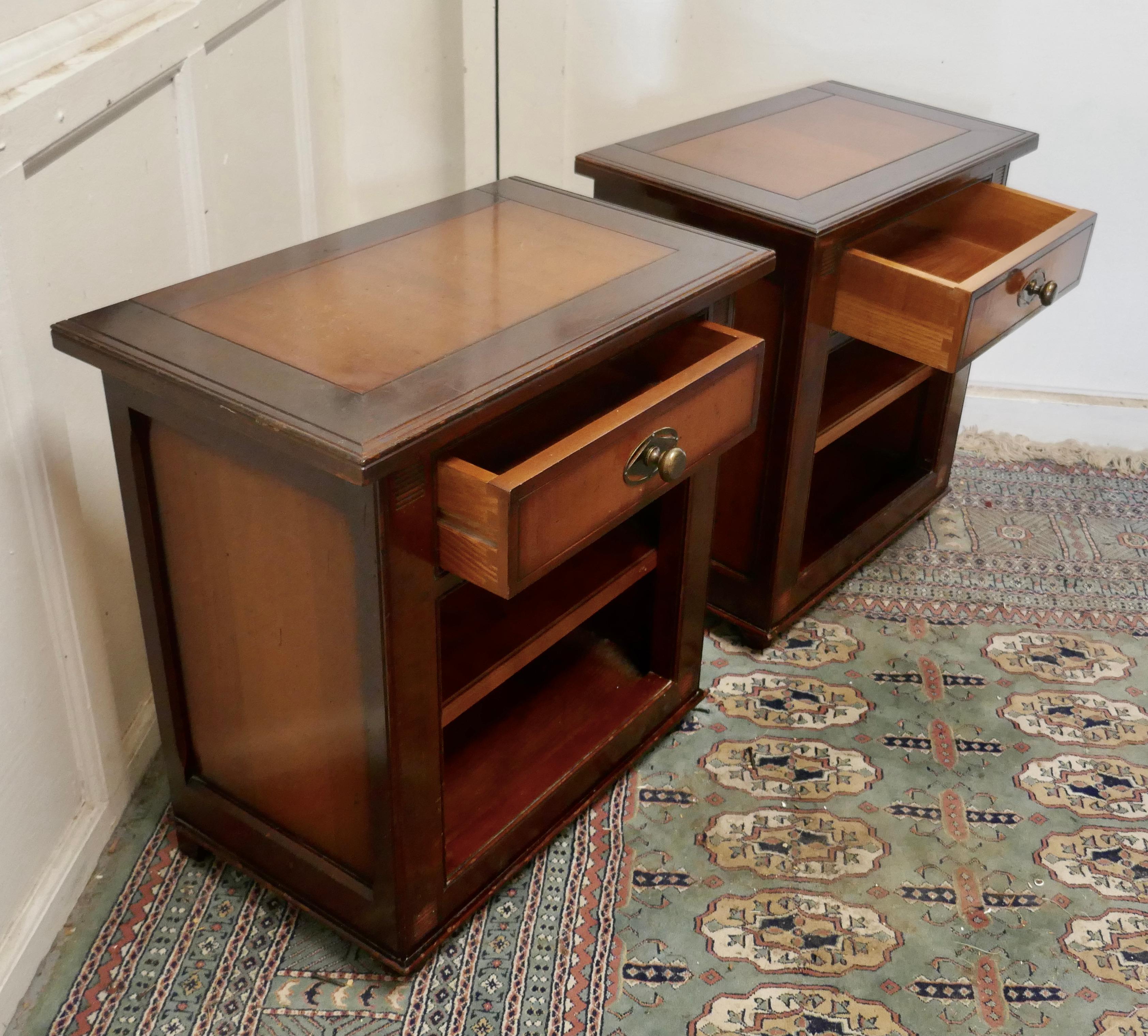 Pair of French 2 Tone Fruitwood Bedside Cupboards or Night Tables In Good Condition For Sale In Chillerton, Isle of Wight