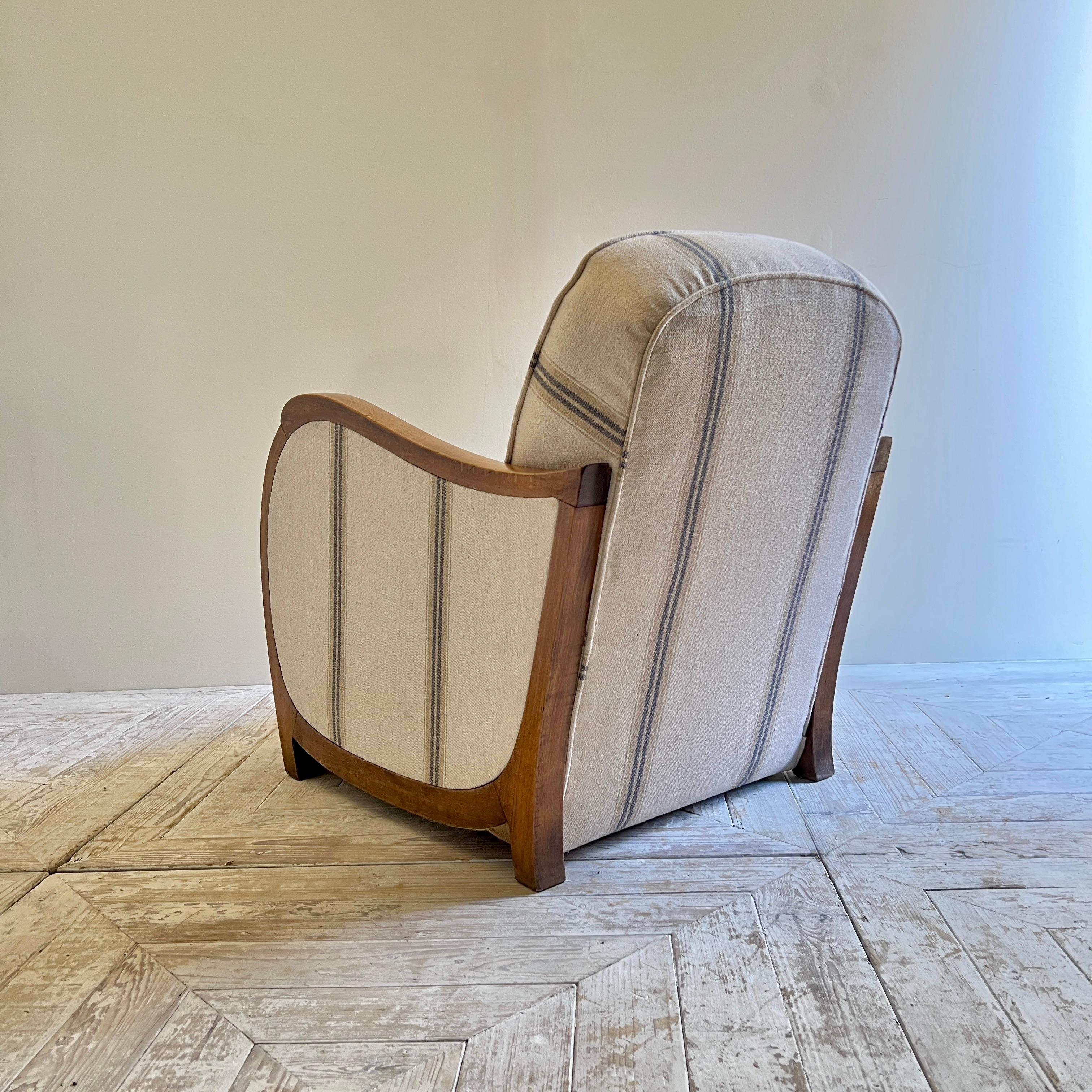 A Pair Of French Art Deco Linen Upholstered Armchair For Sale 2