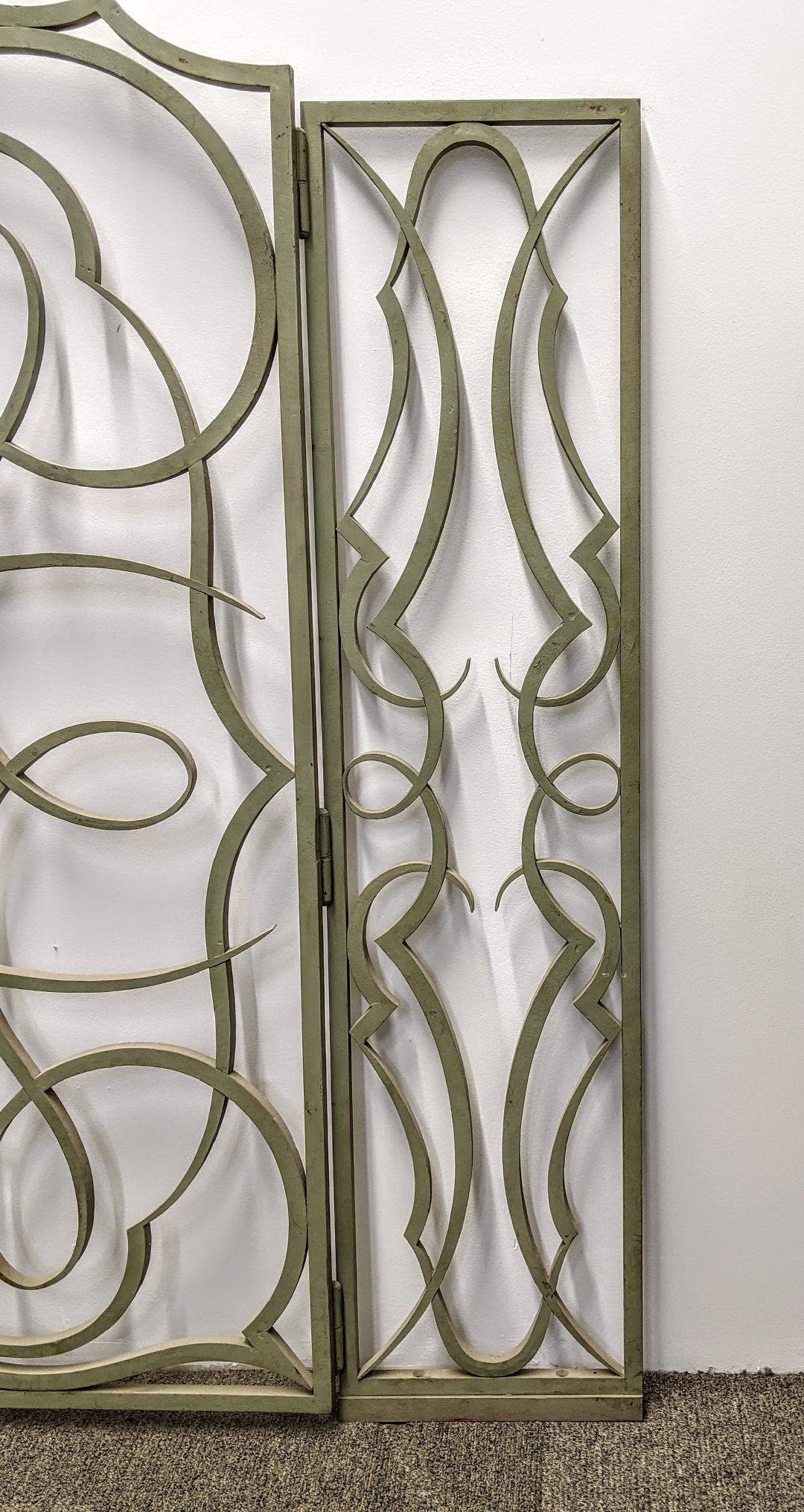 Francese Una porta, un cancello o un paravento francese in ferro battuto Art Deco in vendita