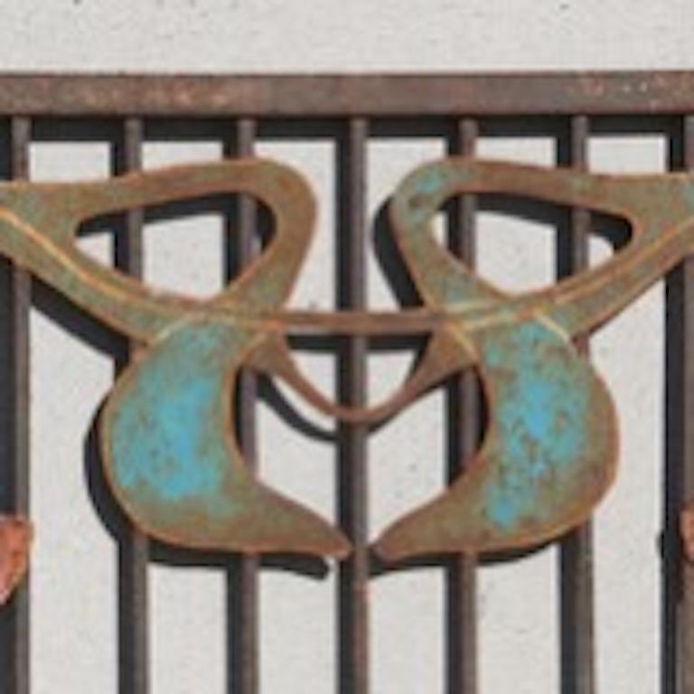 Français Paire de portails de jardin en fer forgé de style Art nouveau français, début du 20ème siècle en vente