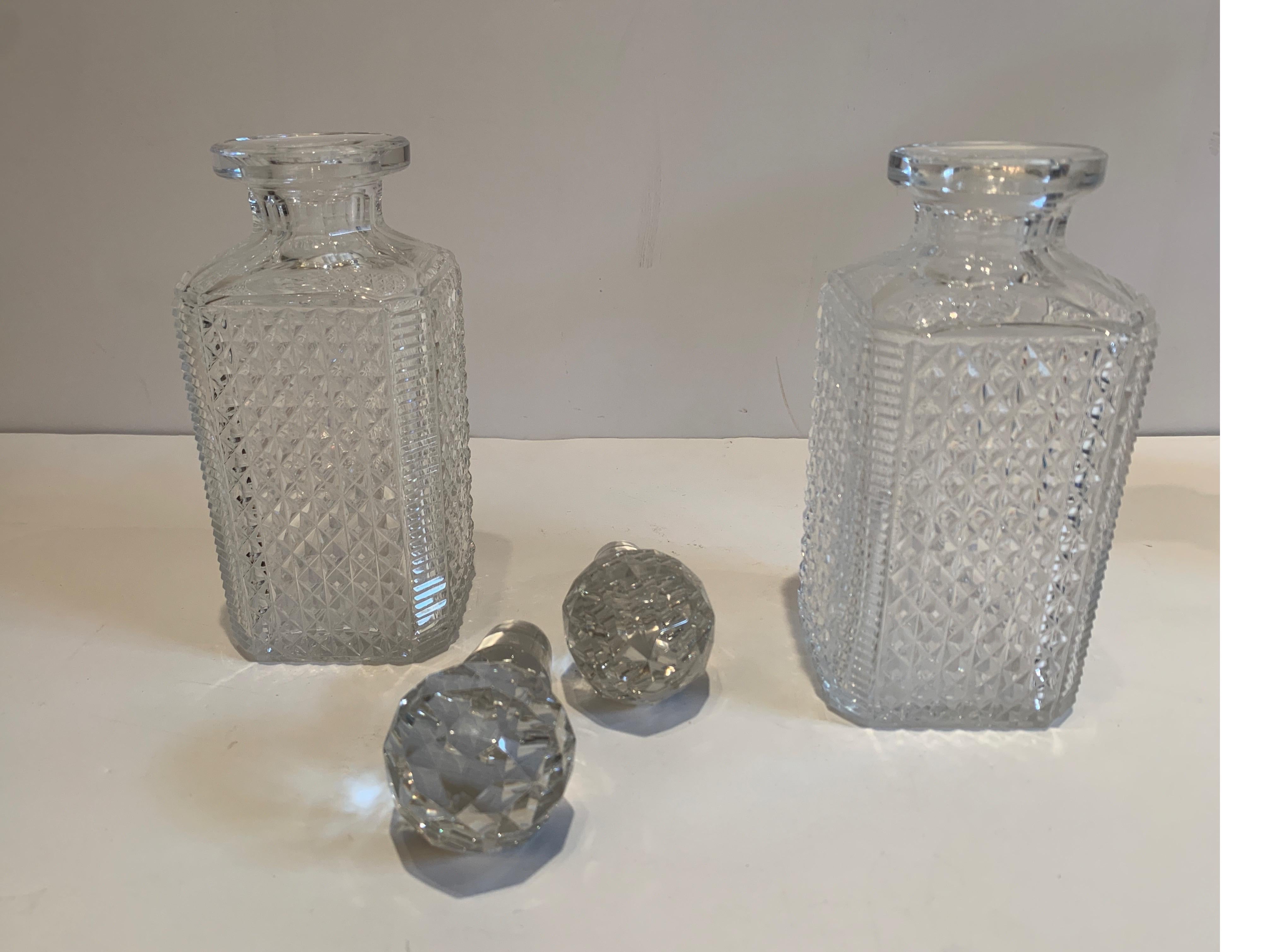 Pair of French Baccarat Cut Crystal Decanters, Early 20th Century 3