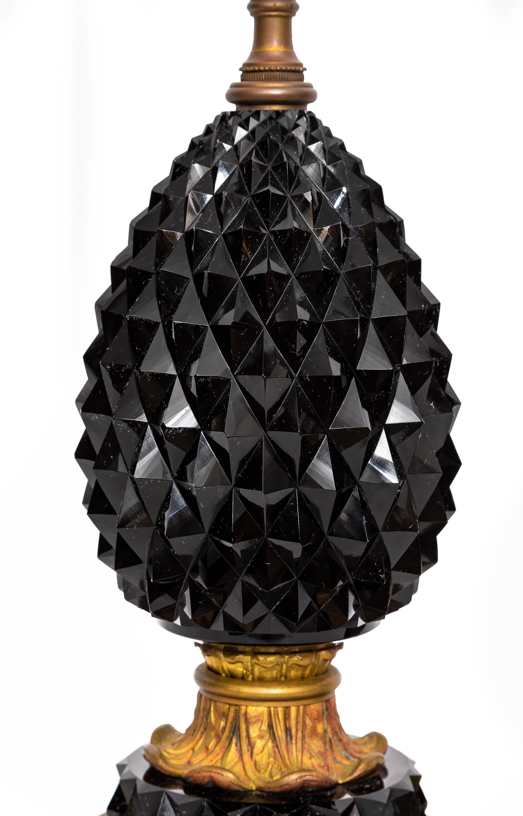 Empire Paire de lampes françaises en forme d'ananas en cristal et améthyste noire montées sur bronze doré en vente