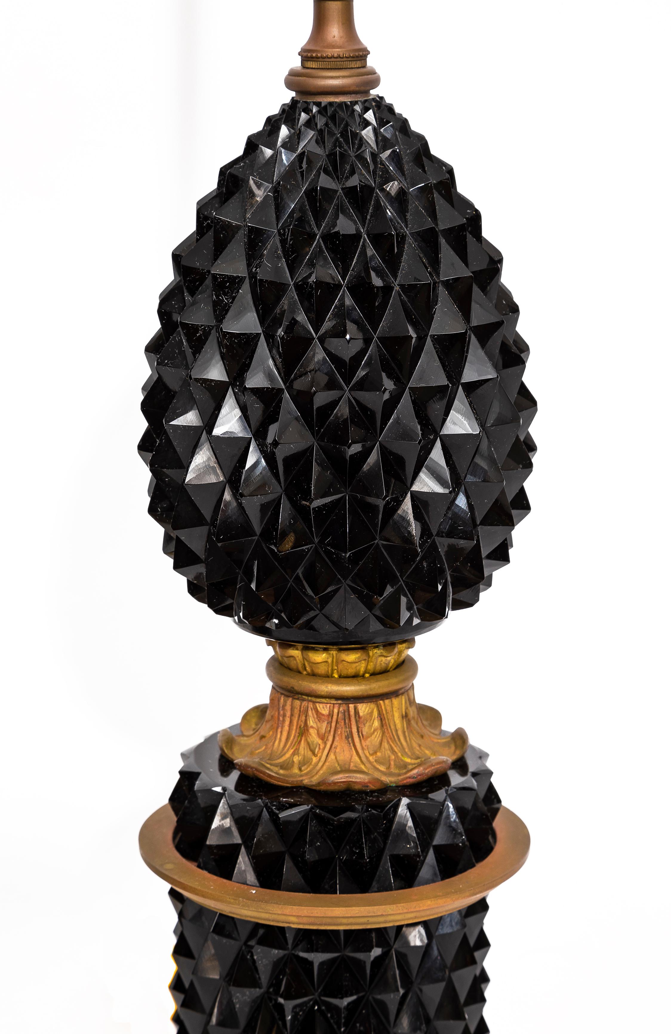 Français Paire de lampes françaises en forme d'ananas en cristal et améthyste noire montées sur bronze doré en vente