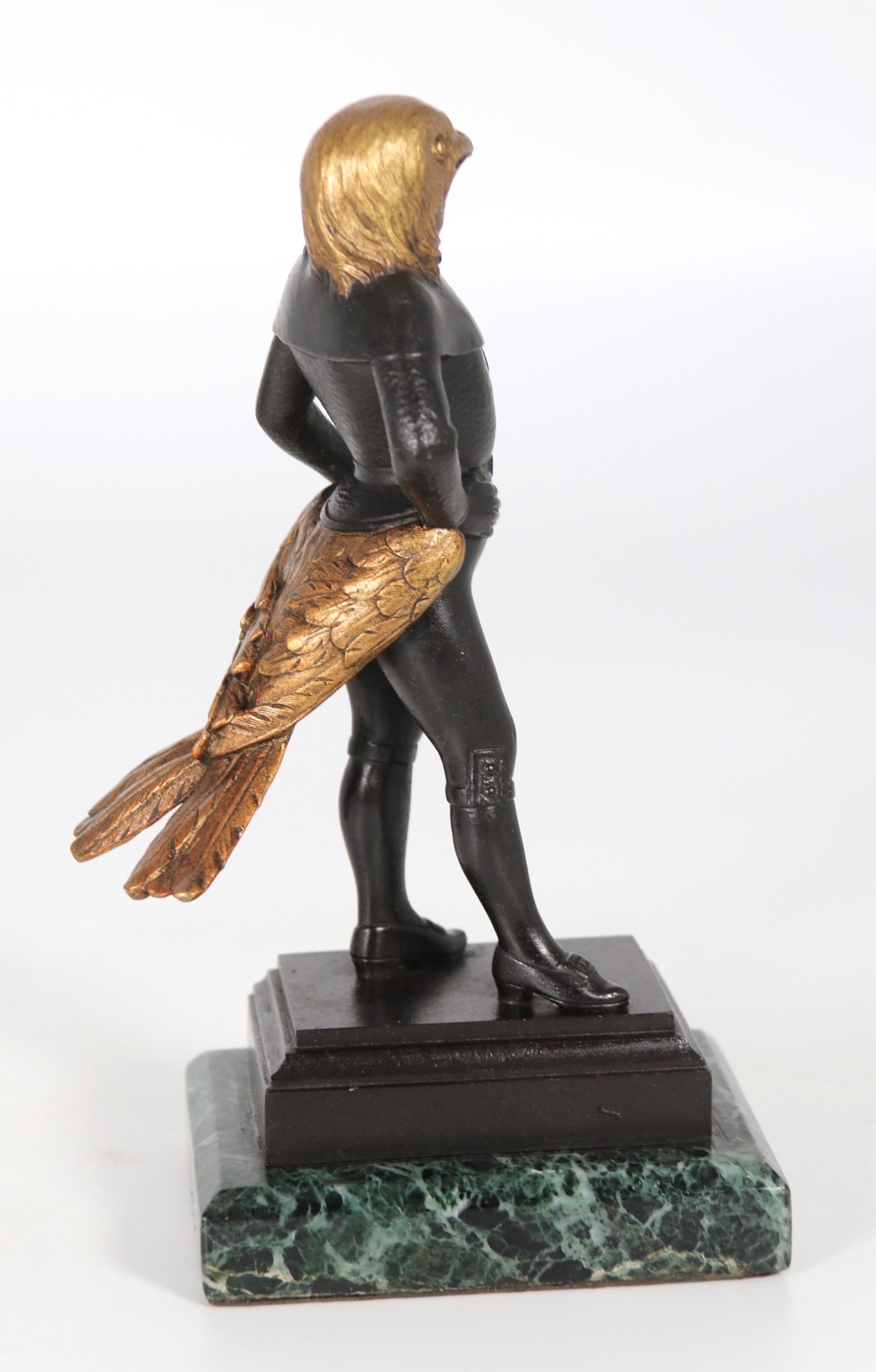 A  pair of French bronze caricature figures of theatrical birds, circa 1880 For Sale 8