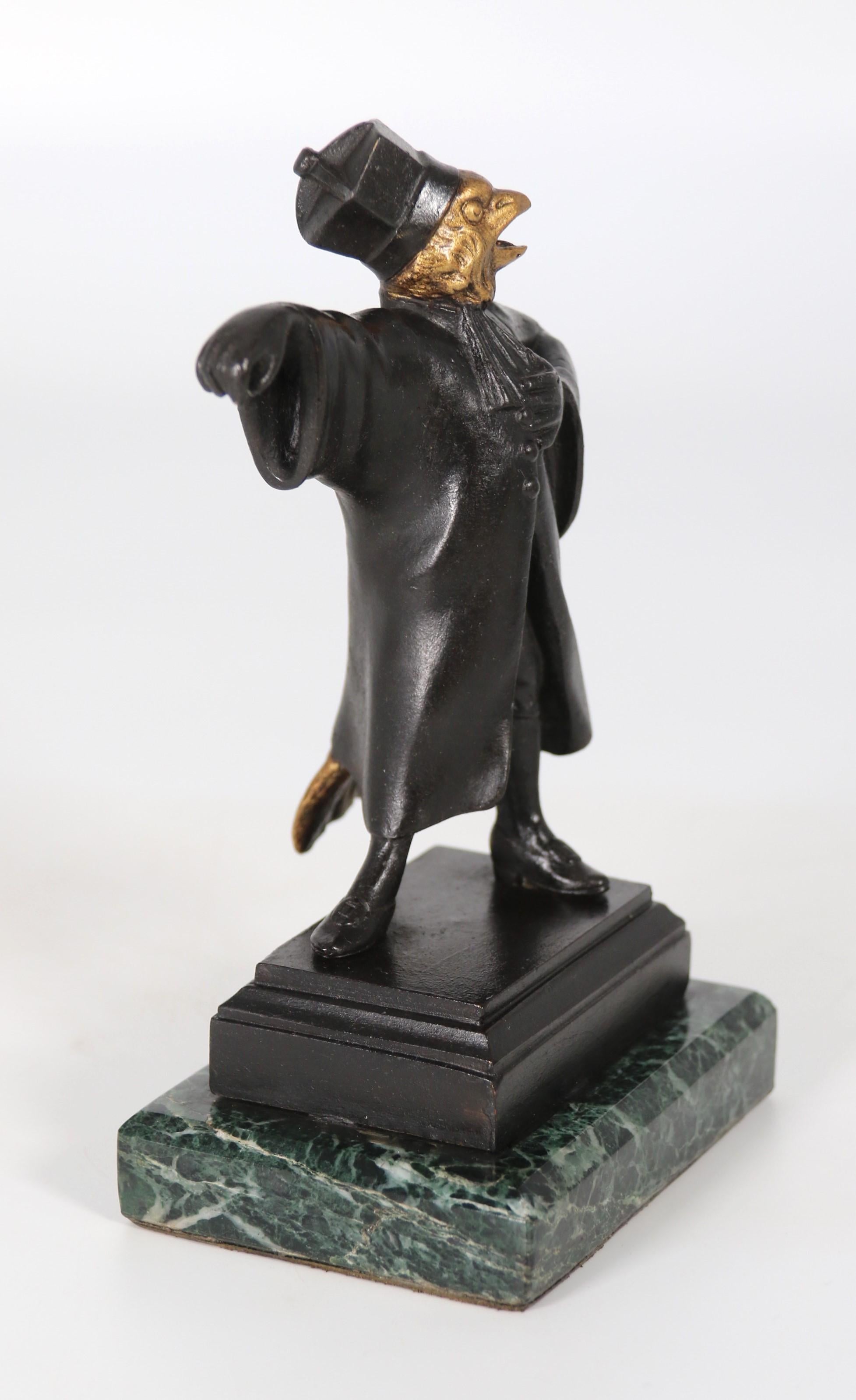 A  pair of French bronze caricature figures of theatrical birds, circa 1880 For Sale 13