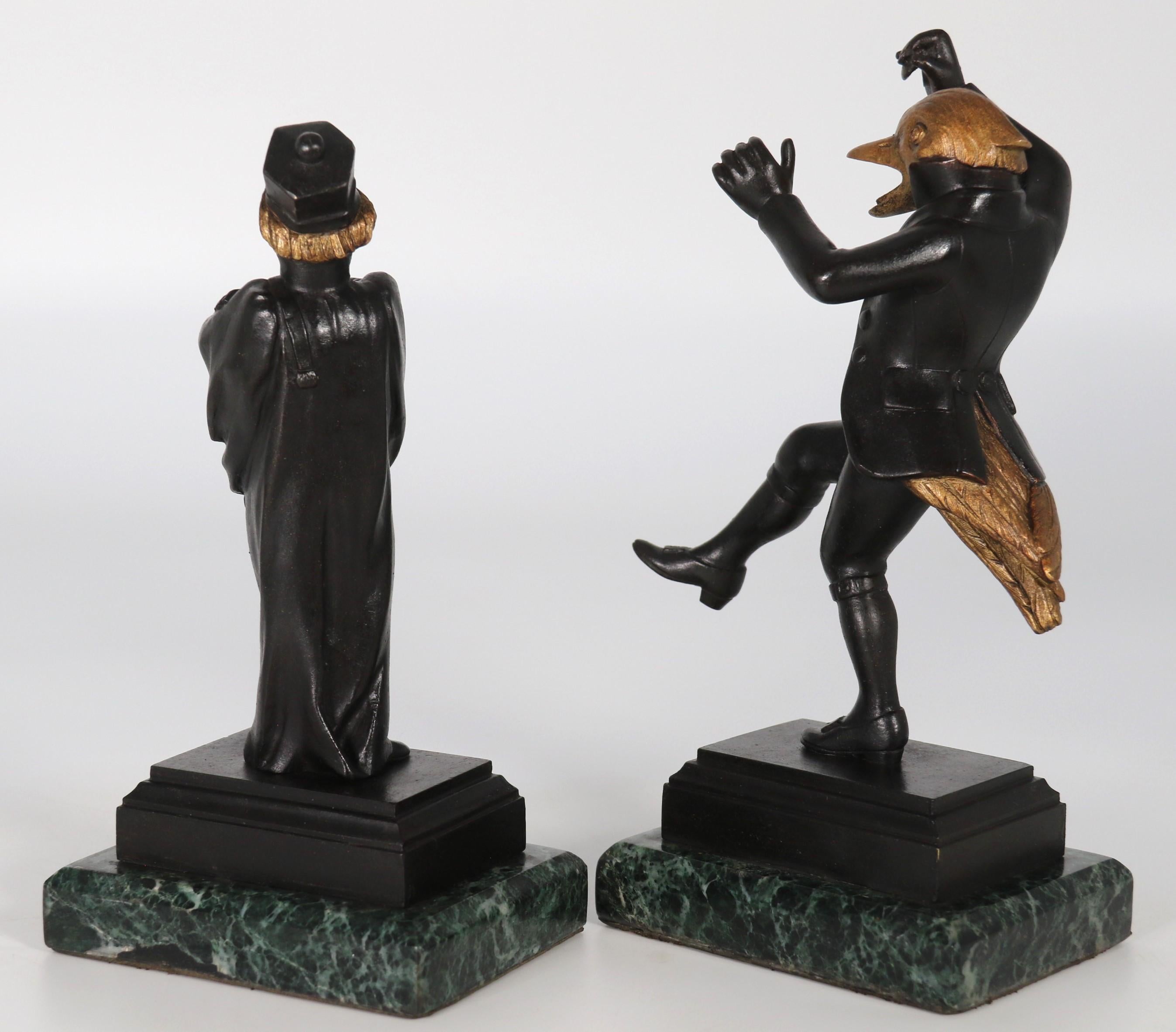 Cast A pair of  French bronze caricature figures of theatrical birds, circa 1880 For Sale