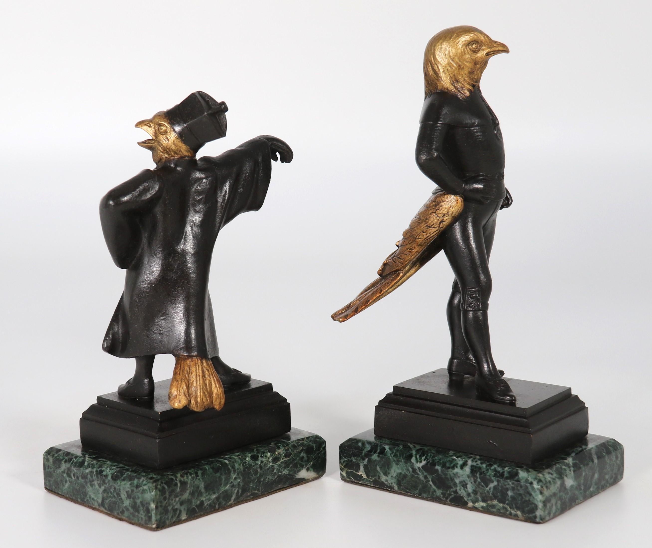 A  Paar französische Bronze-Karikaturfiguren von Theatervögeln, um 1880 (19. Jahrhundert) im Angebot