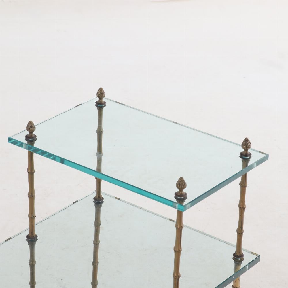 Verre Paire de tables d'appoint françaises en bronze faux bambou à la manière de Jansen, C 1950. en vente