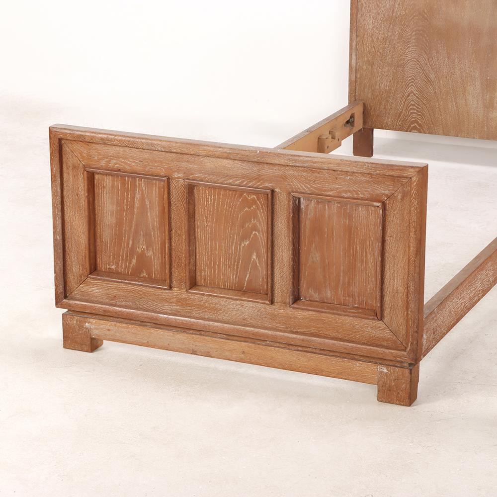 Francese Coppia di letti gemelli in rovere cerato francese, C.C. 1940. in vendita