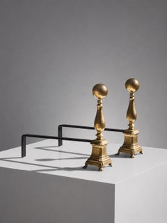 Ein Paar klassische neoklassizistische Andirons aus Eisen und Bronze, Frankreich, 1950