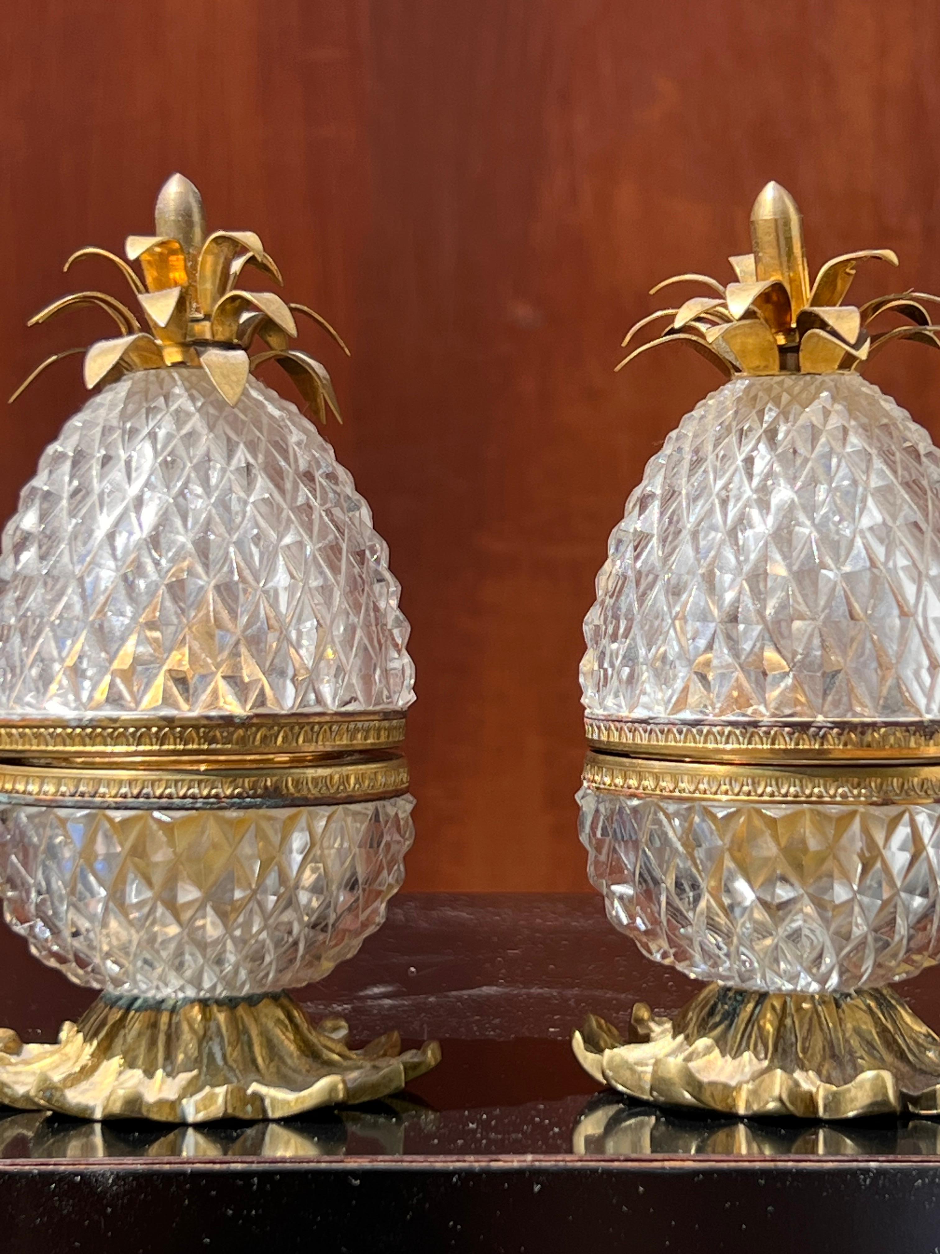 A pair of French déposé crystal pineapple lighters by Baccarat, circa 1950 For Sale 6