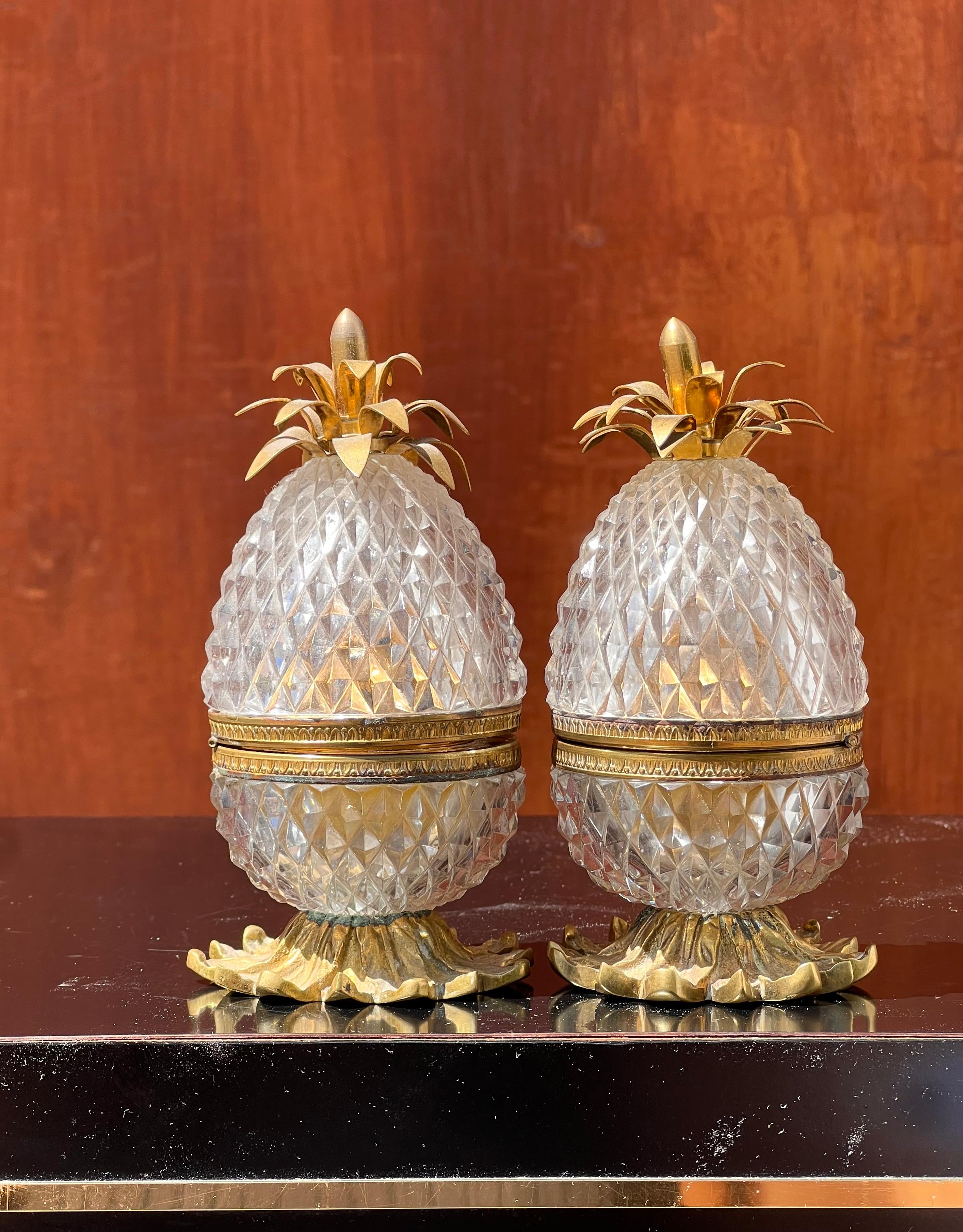 A pair of French déposé crystal pineapple lighters by Baccarat, circa 1950 For Sale 7