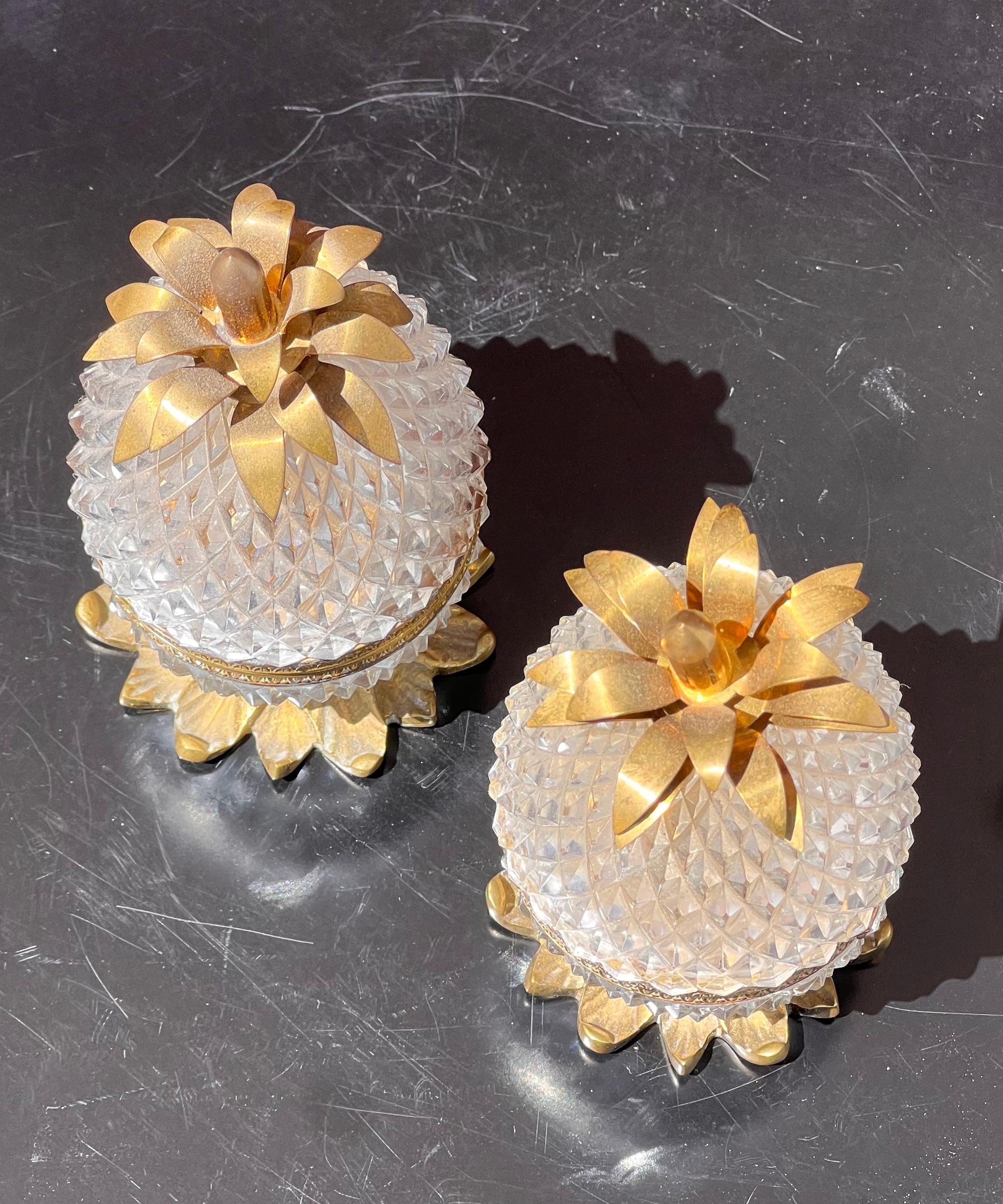 A pair of French déposé crystal pineapple lighters by Baccarat, circa 1950 For Sale 8