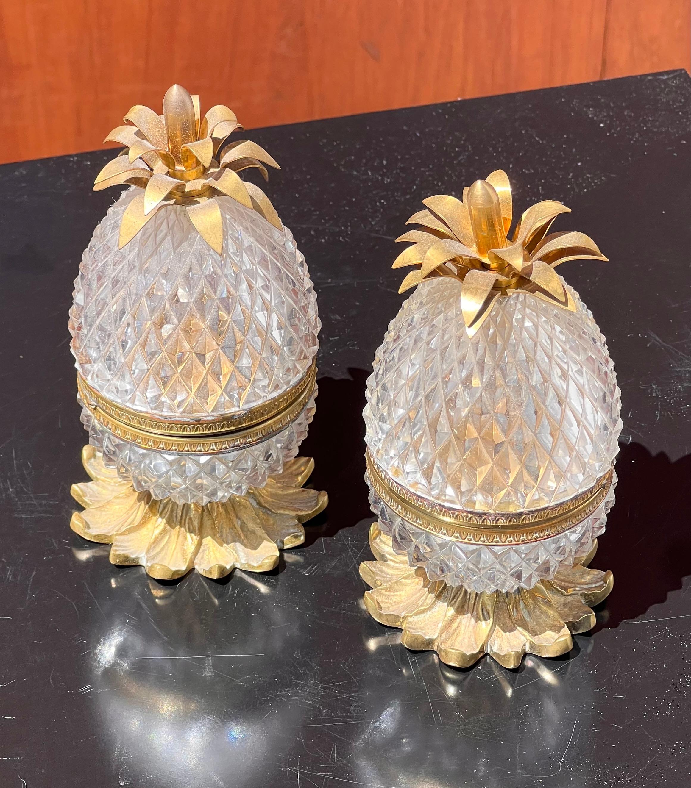 20th Century A pair of French déposé crystal pineapple lighters by Baccarat, circa 1950 For Sale