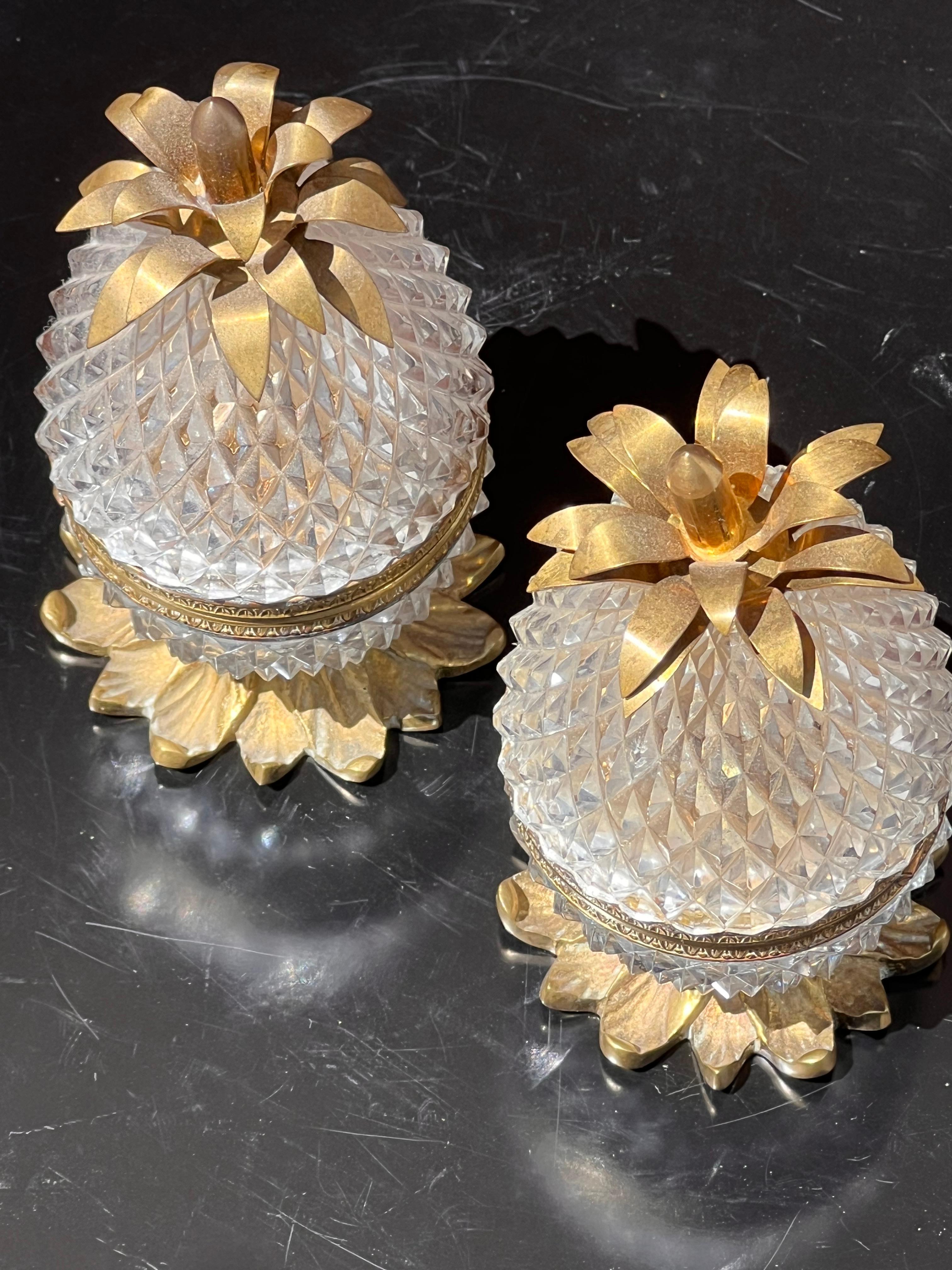 A pair of French déposé crystal pineapple lighters by Baccarat, circa 1950 For Sale 1