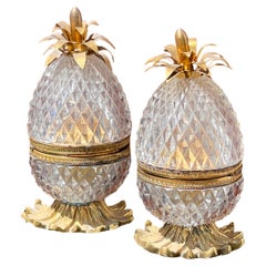 Paire de briquets ananas en cristal déposé de Baccarat, vers 1950