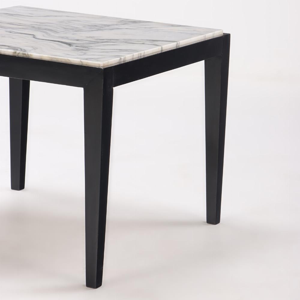 A pair of French ebonized square end tables, C 1960. In Good Condition For Sale In Philadelphia, PA