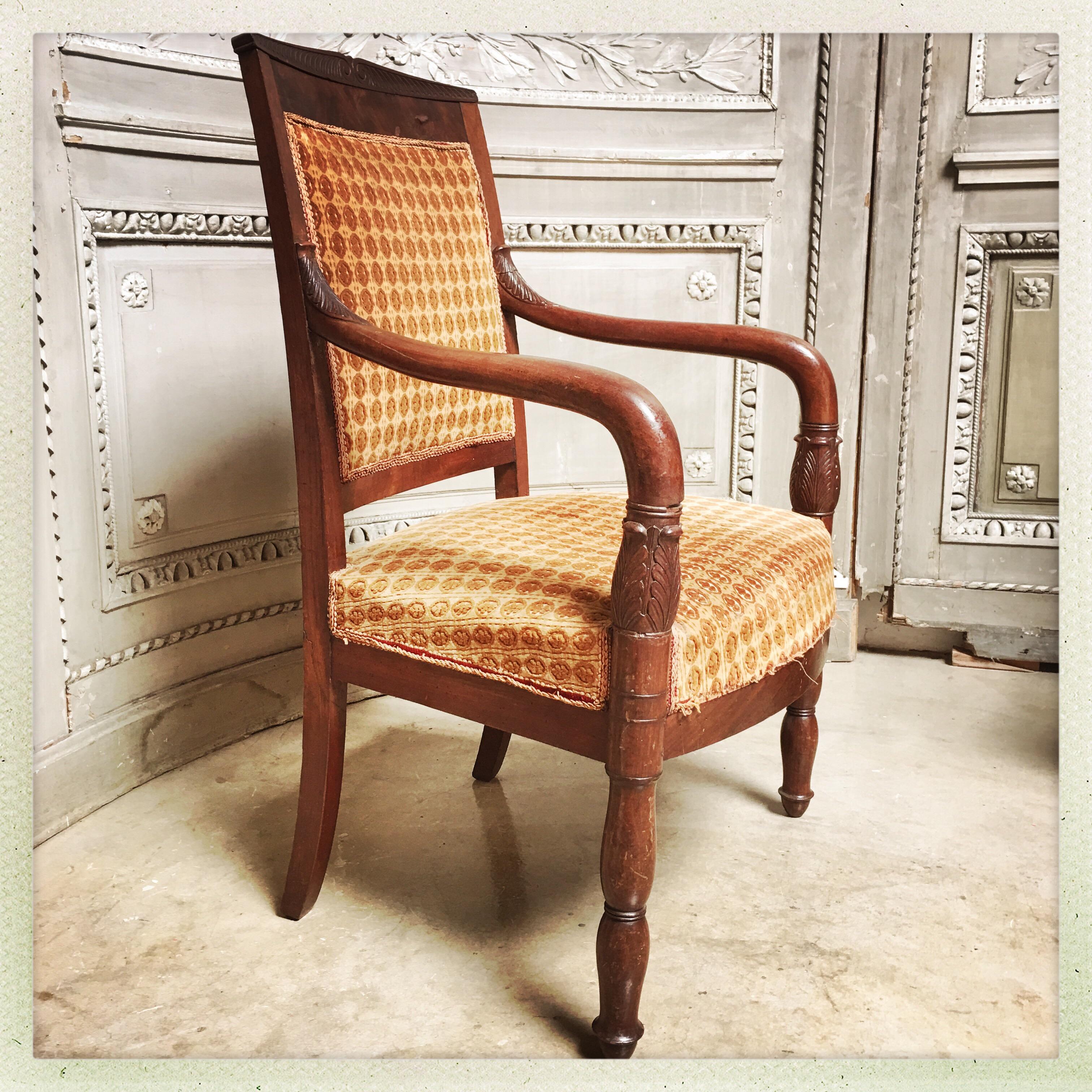 19th Century Pair of French Empire Mahogany Armchairs For Sale