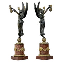 Pareja De Candelabros Imperio Francés De Bronce Patinado Y Mármol