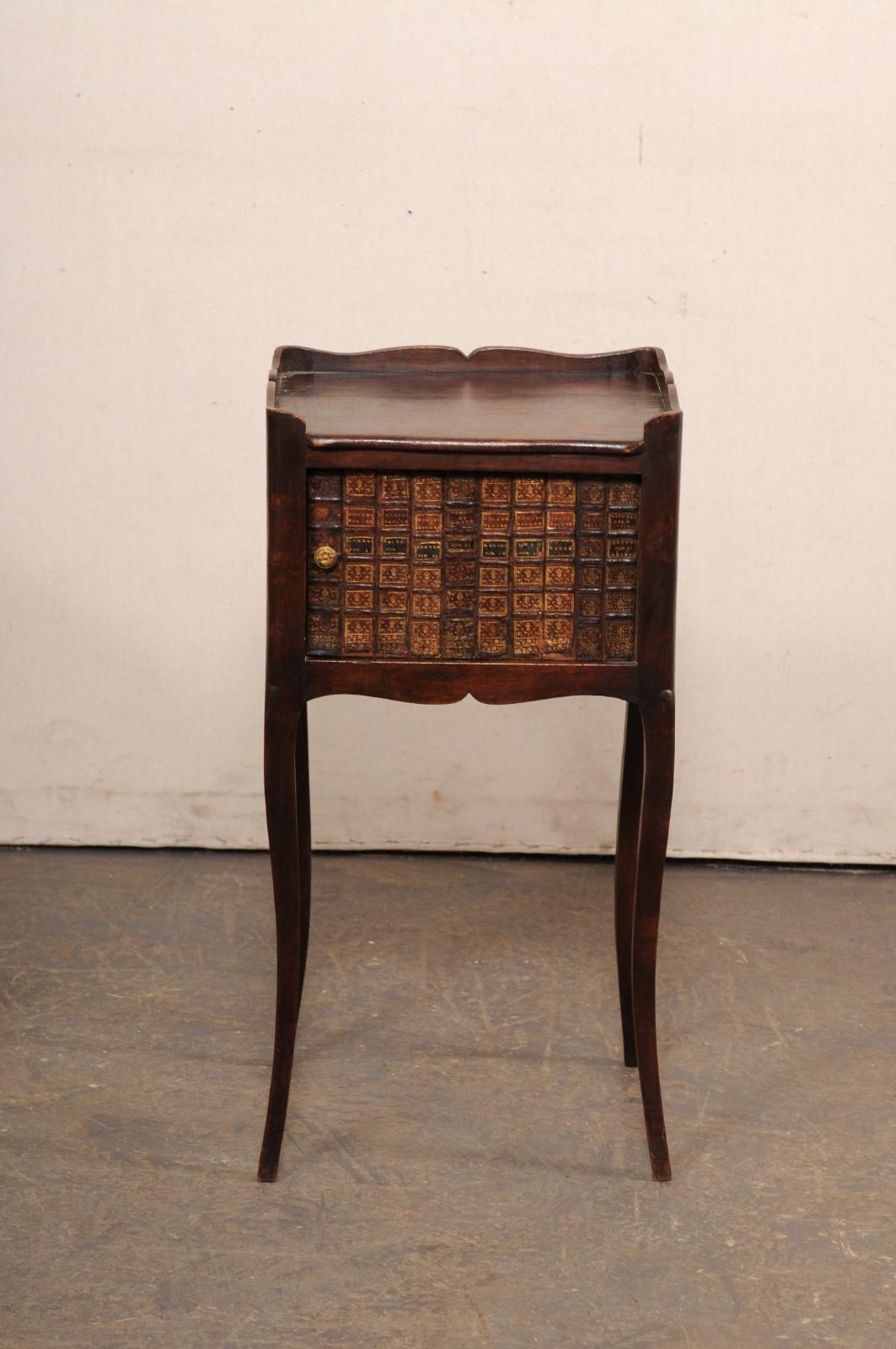Coppia di cassettoni francesi con ante a tamburo, c.c. 1900 In condizioni buone in vendita a Atlanta, GA
