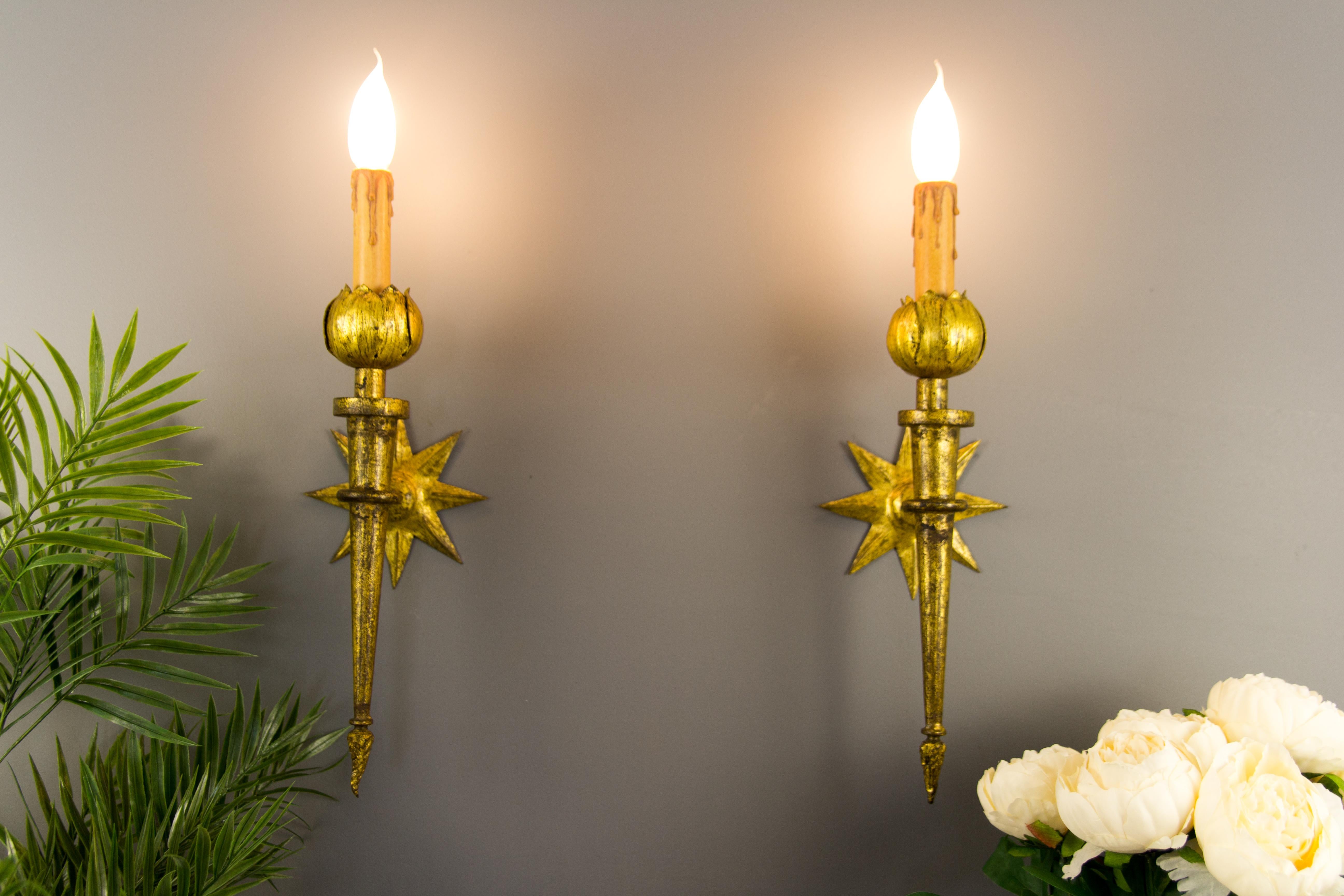 Pair of French Gilded Iron Sconces after Gilbert Poillerat In Good Condition In Barntrup, DE