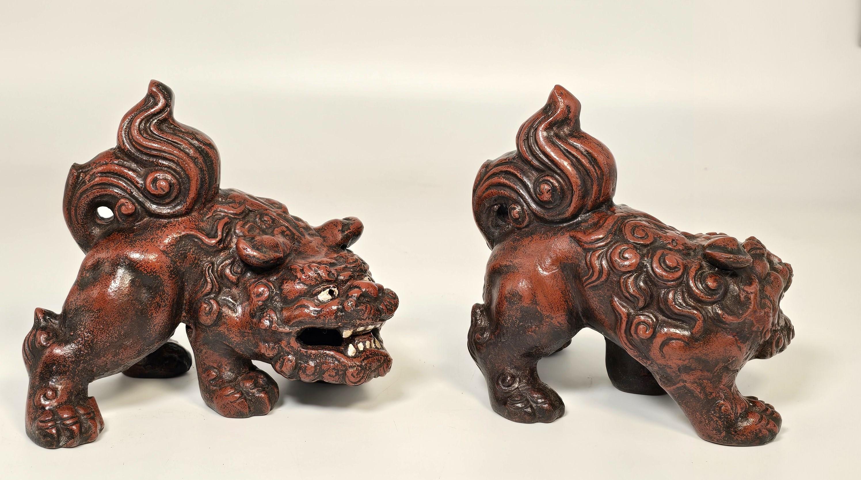 A pair of French hand painted cast iron foo dogs in a Chinese style, circa 1900 in vendita 9