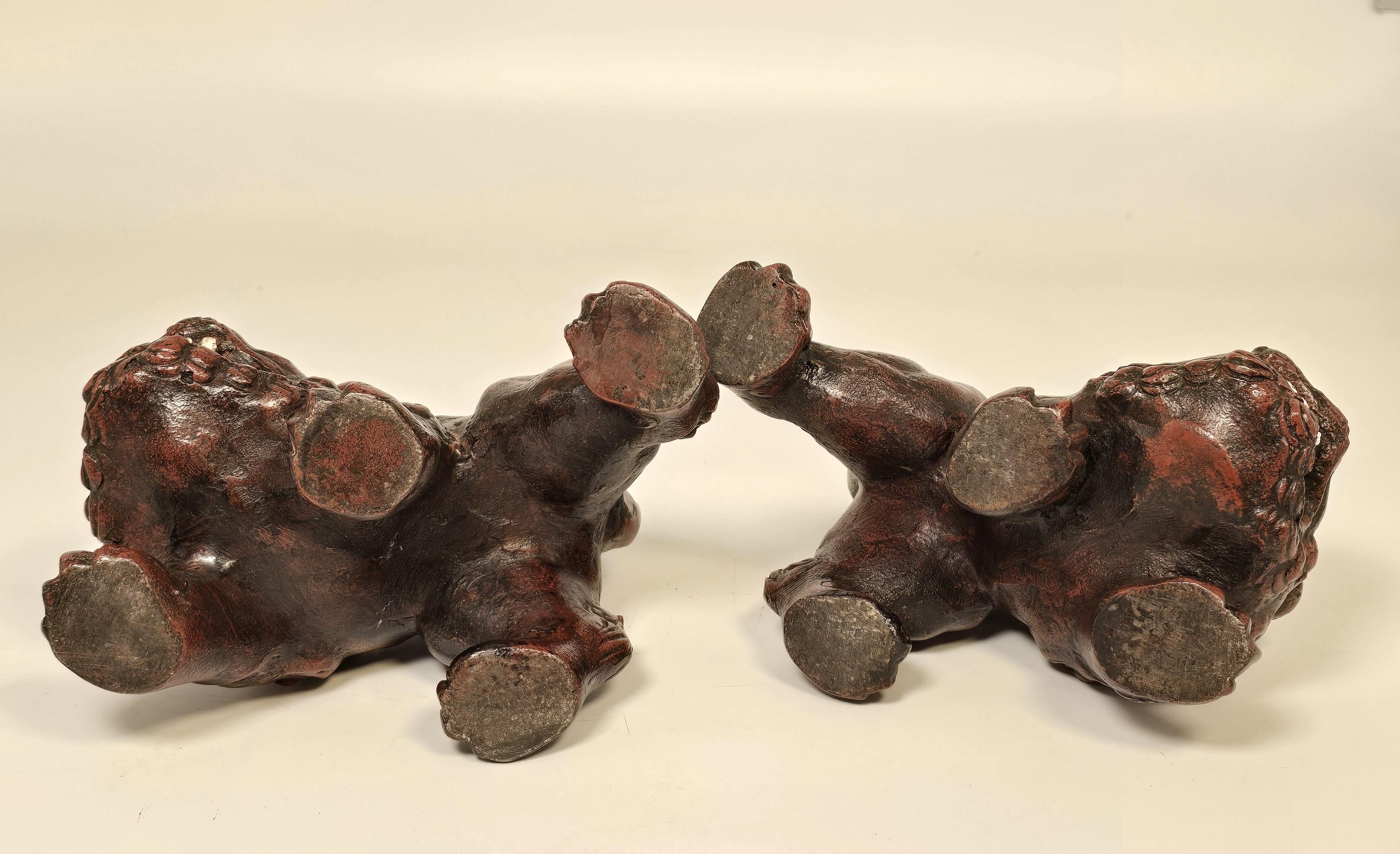 A pair of French hand painted cast iron foo dogs in a Chinese style, circa 1900 in vendita 10