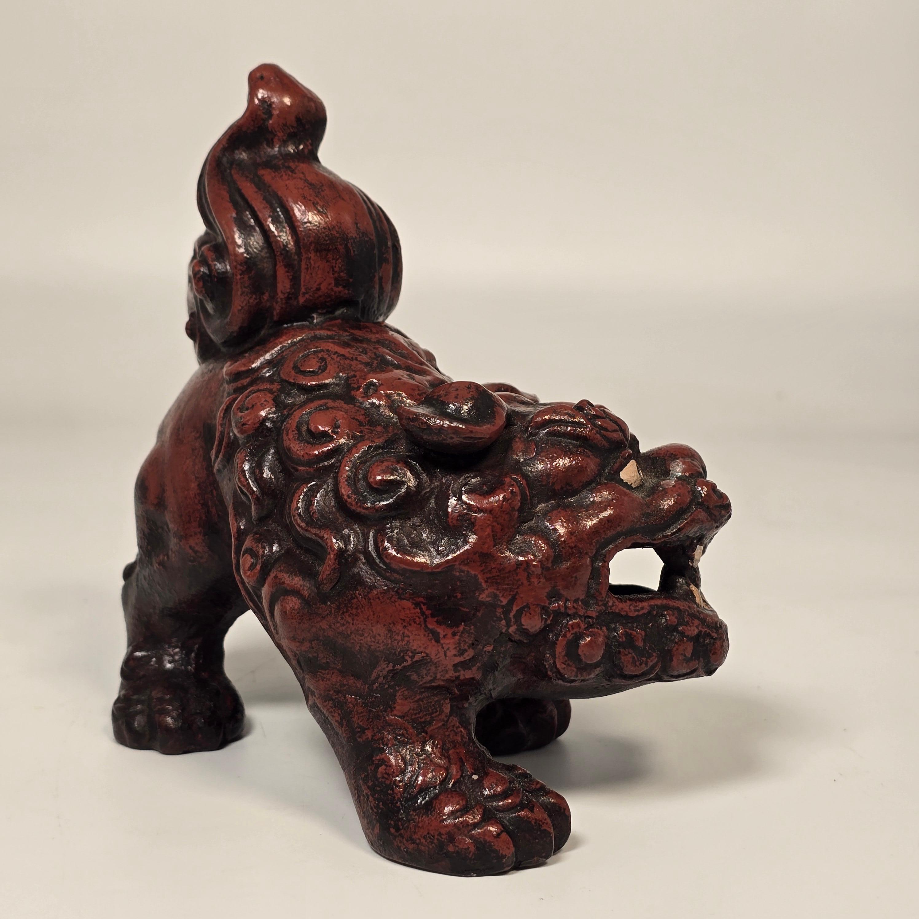 A pair of French hand painted cast iron foo dogs in a Chinese style, circa 1900 in vendita 1