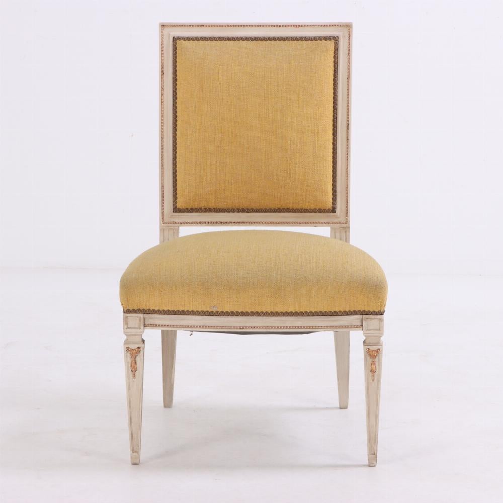 20th Century A Pair of French Louis XIV style upholstered side chairs, C. 1940. For Sale
