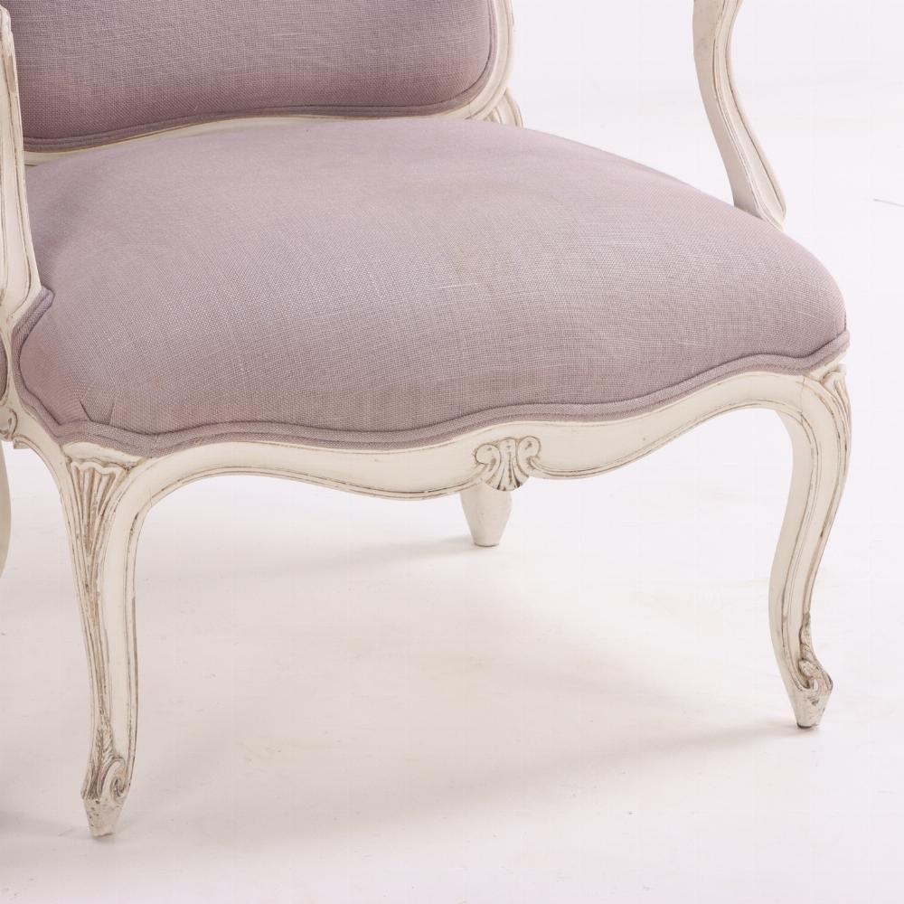 Français Paire de fauteuils ouverts peints de style Louis XV, C.C. 1960. en vente