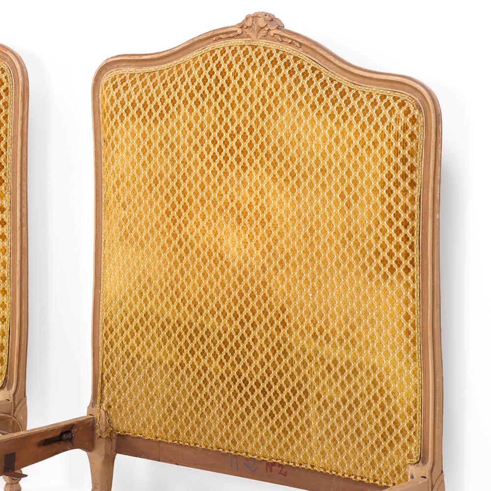 Français Paire de lits jumeaux peints de style Louis XV, C.C. 1940 en vente