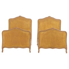 Wood Beds and Bed Frames