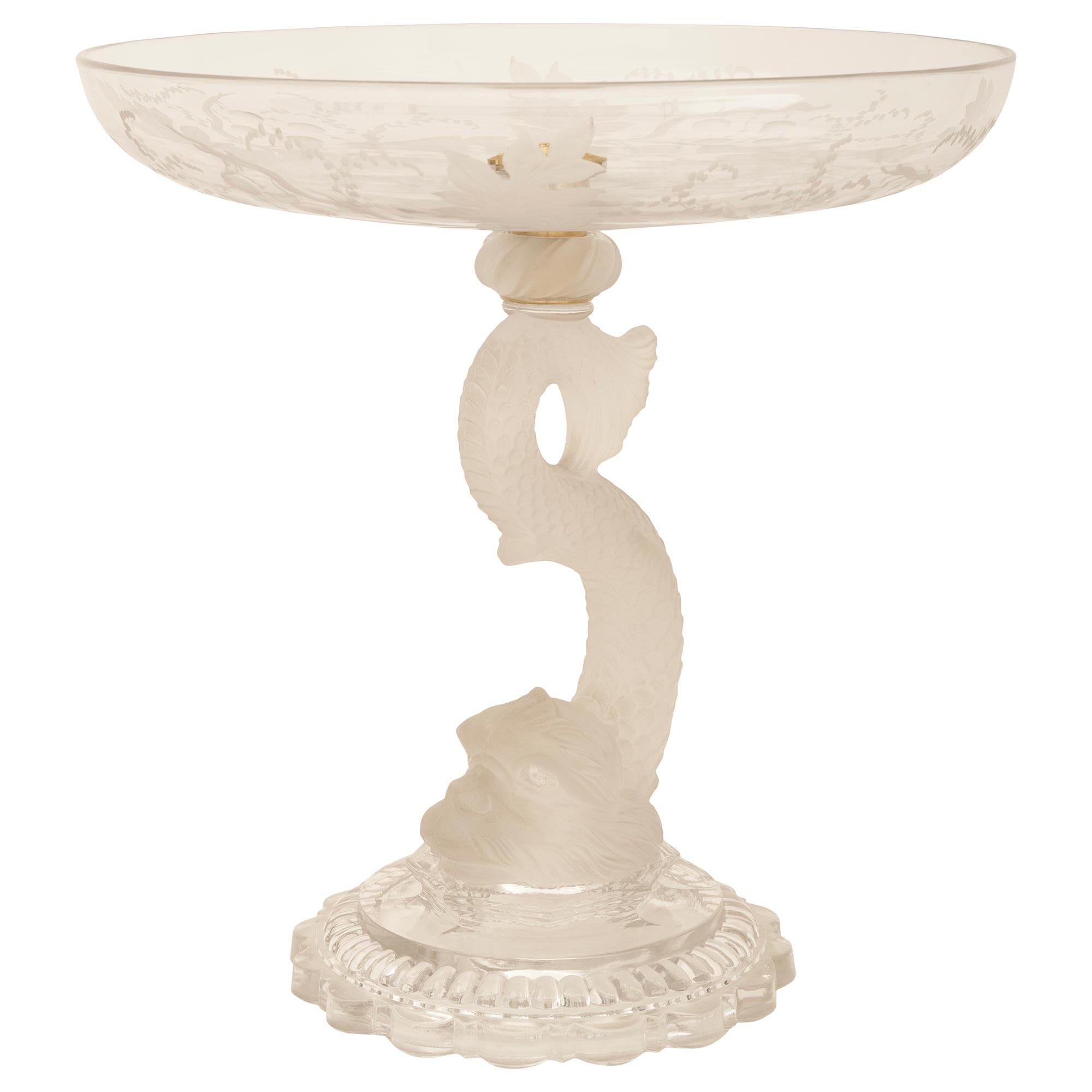Un par de  Centros de mesa franceses Luis XVI de Cristal de Baccarat y Ormolu Francés en venta