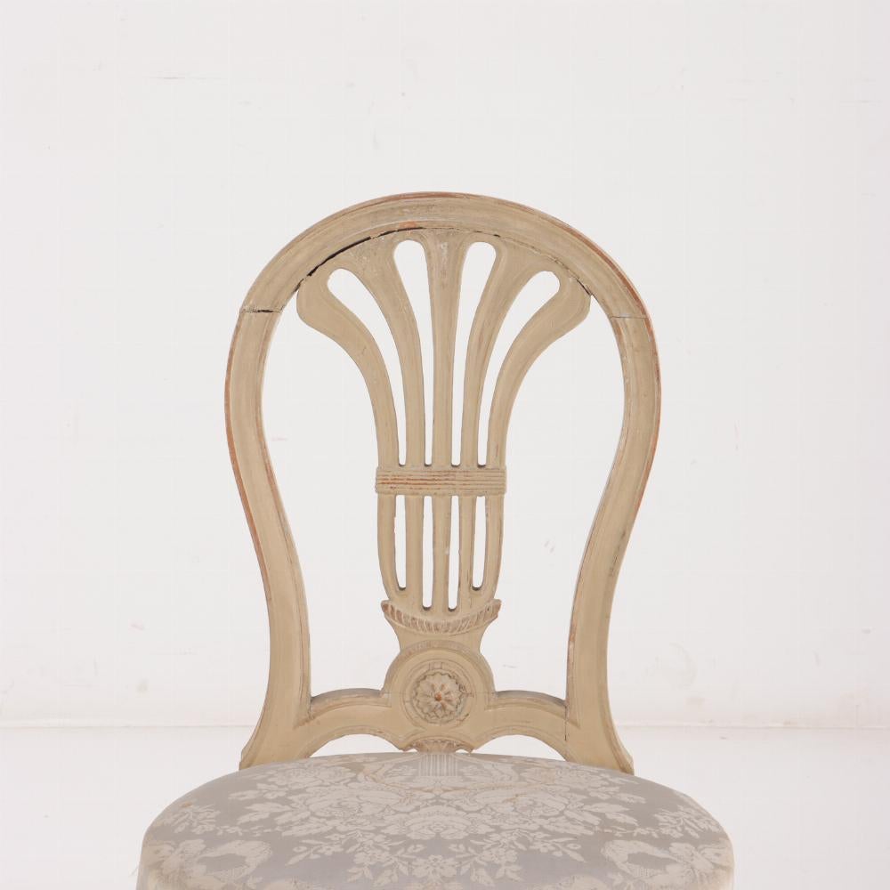 A Pair of French Louis XVI style painted side chairs For Sale 3
